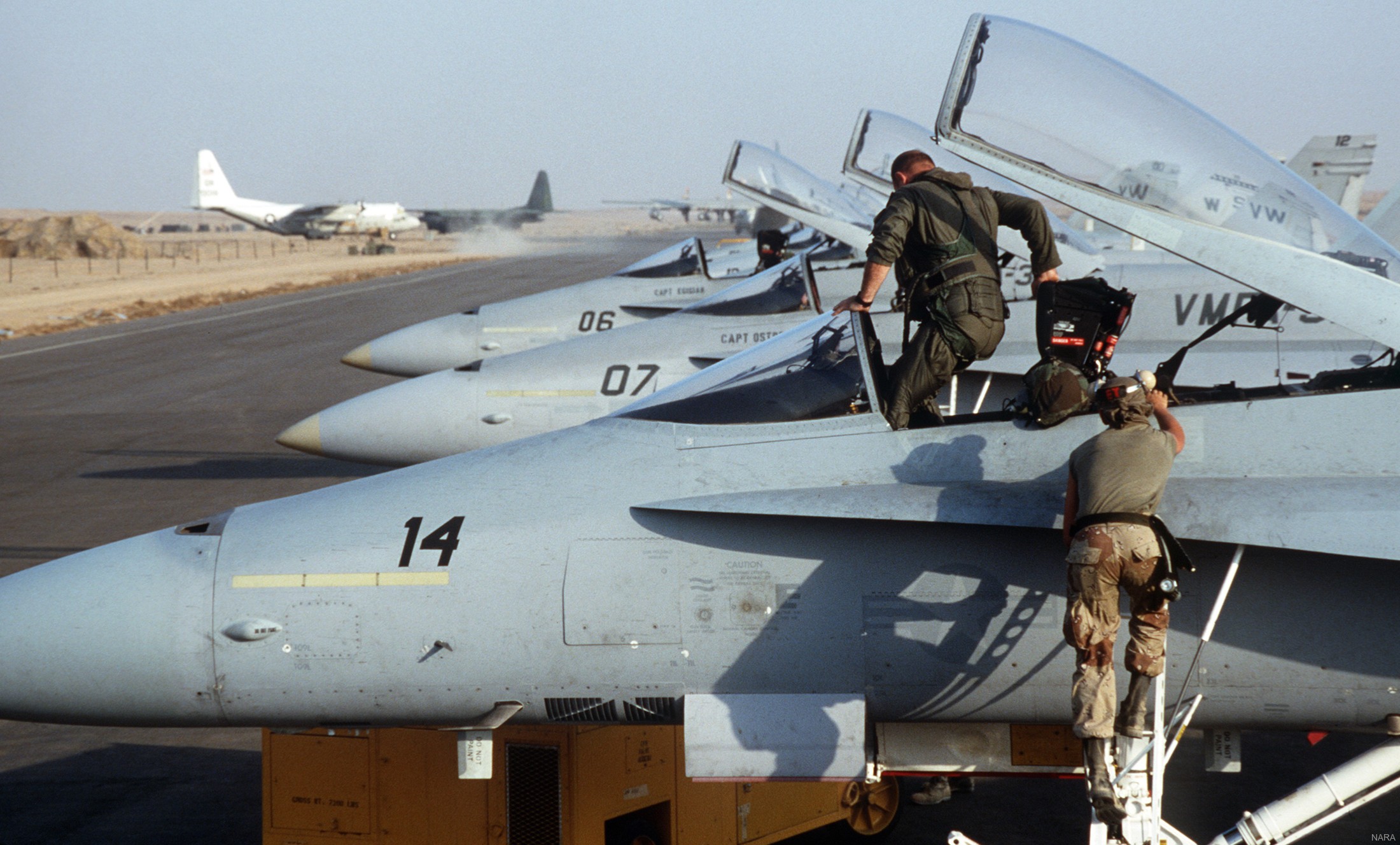 vmfa-323 death rattlers marine fighter attack squadron f/a-18a hornet 181 exercise bright star