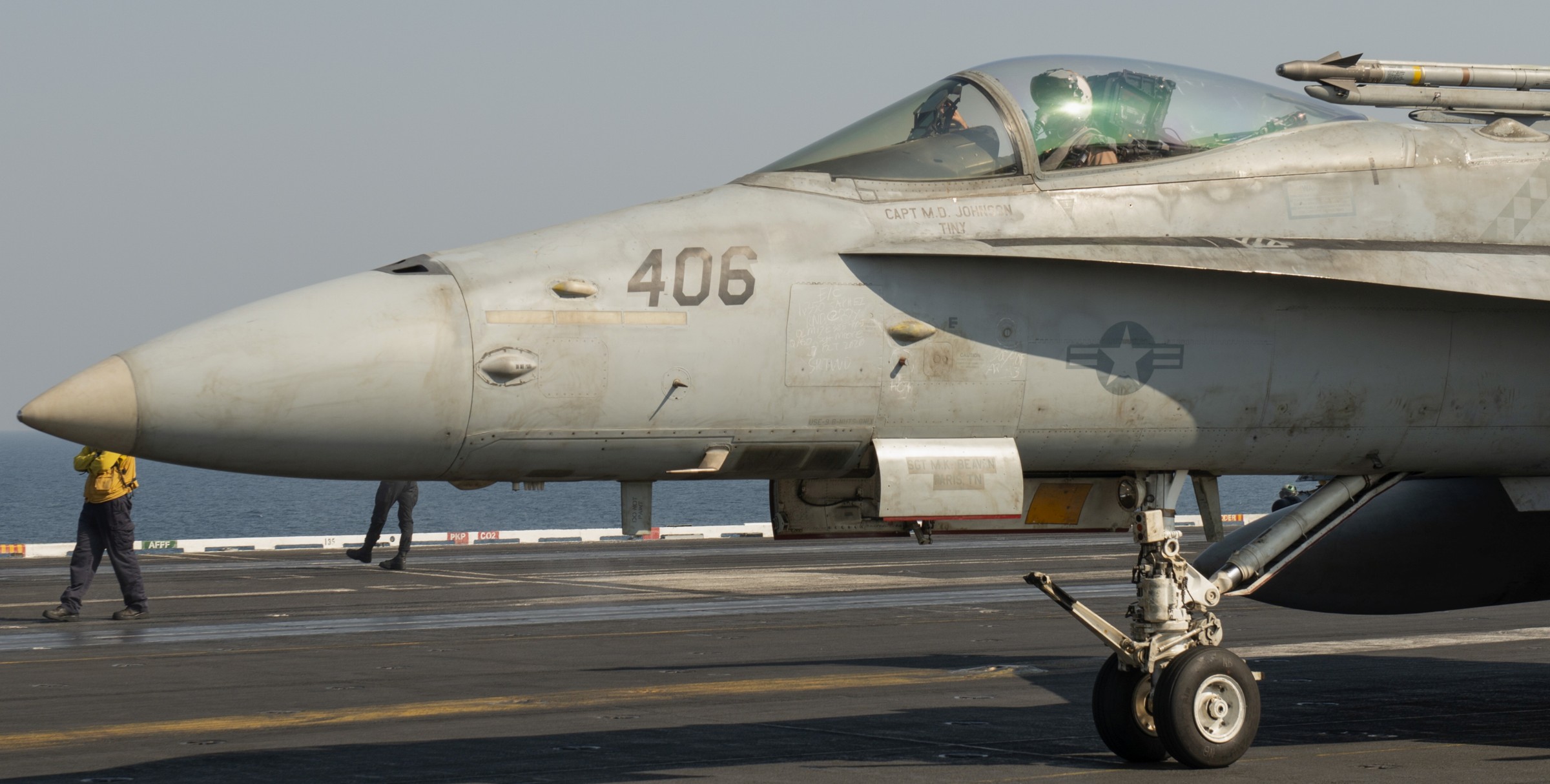 vmfa-323 death rattlers marine fighter attack squadron f/a-18c hornet cvw-17 uss nimitz cvn-68 204