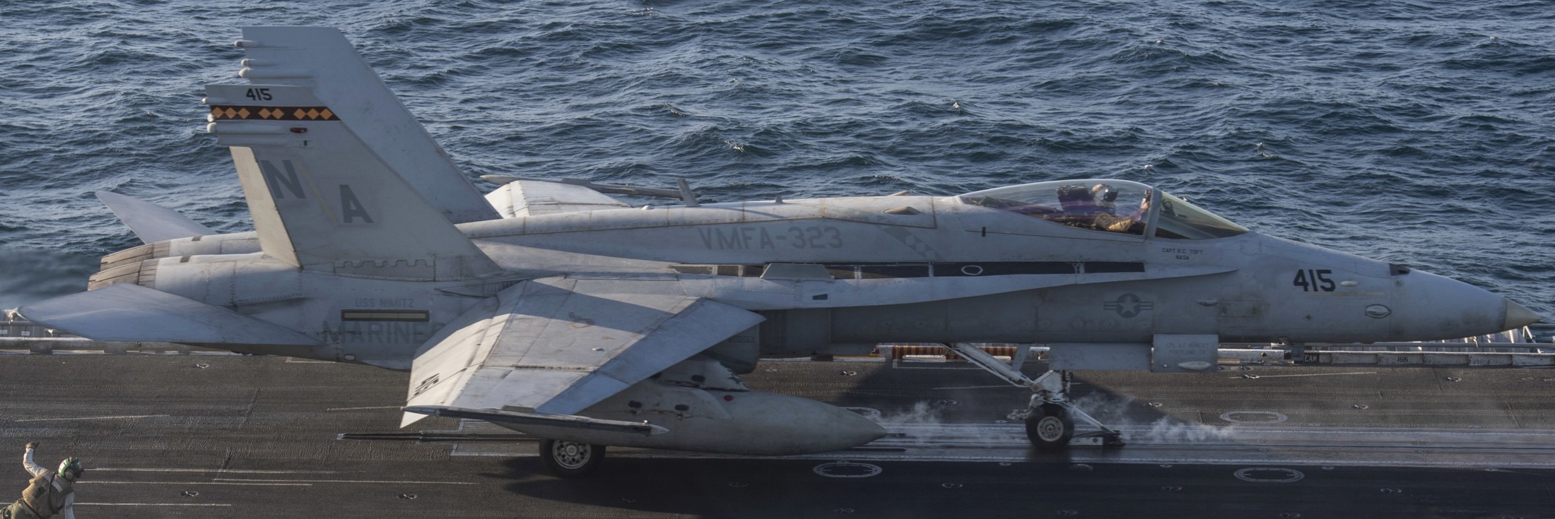 vmfa-323 death rattlers marine fighter attack squadron f/a-18c hornet cvw-17 uss nimitz cvn-68 217