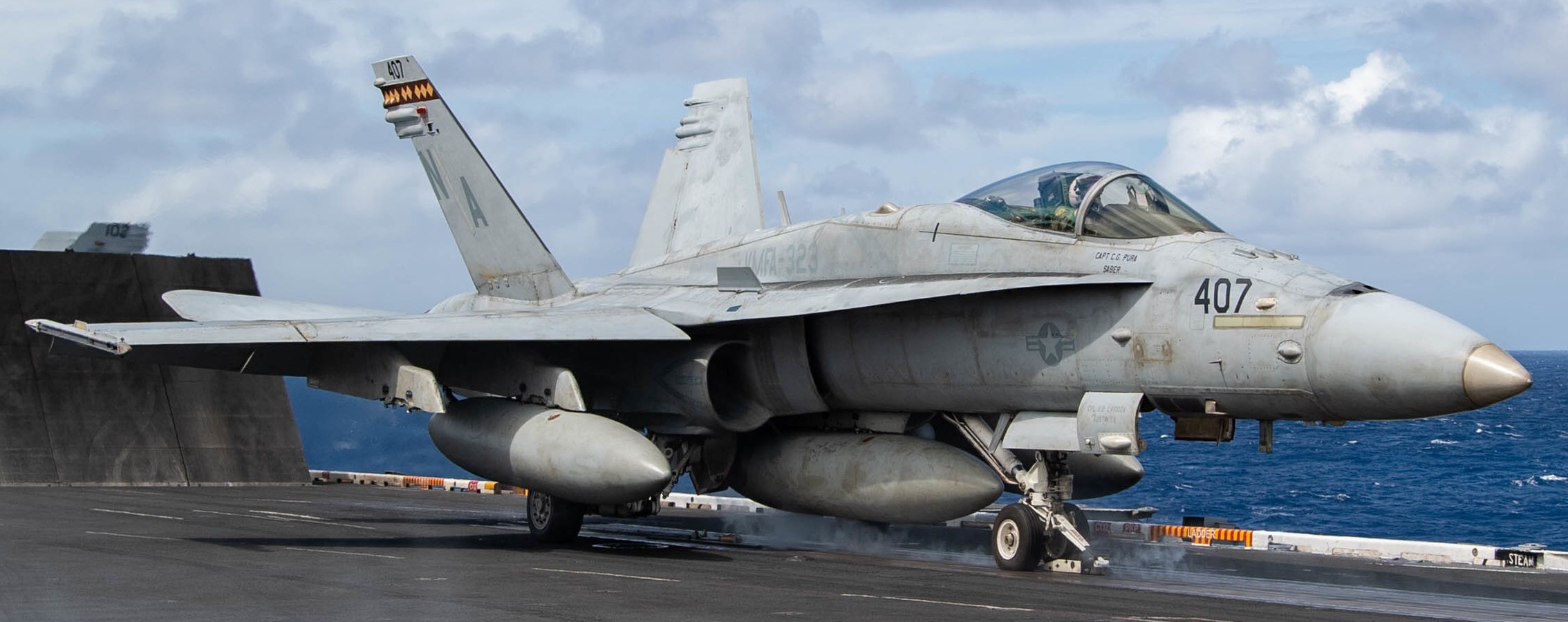 vmfa-323 death rattlers marine fighter attack squadron f/a-18c hornet cvw-17 uss nimitz cvn-68 221