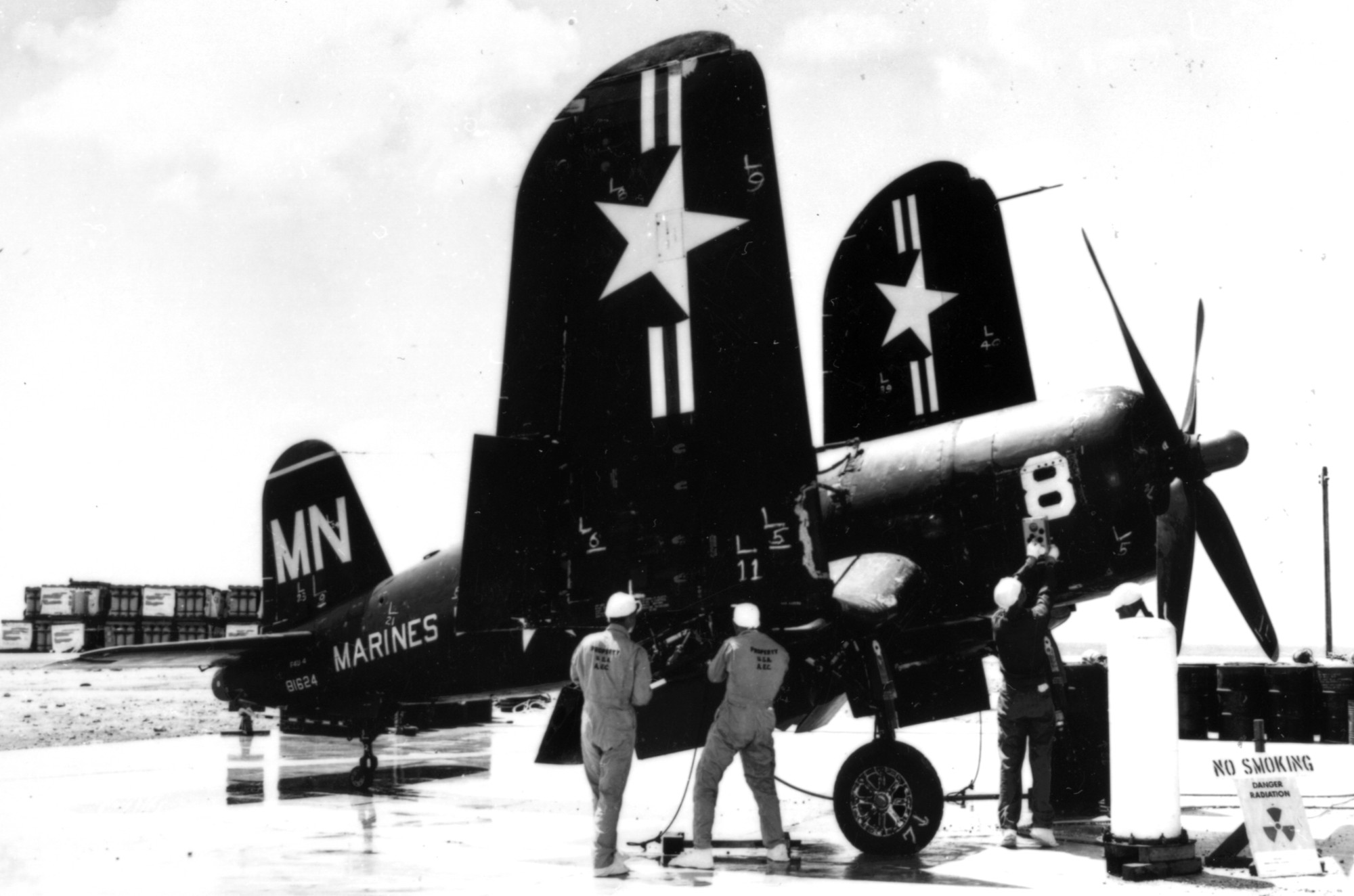 vma-333 fighting shamrocks marine attack squadron usmc vought f4u-4 corsair parry island nuclear test