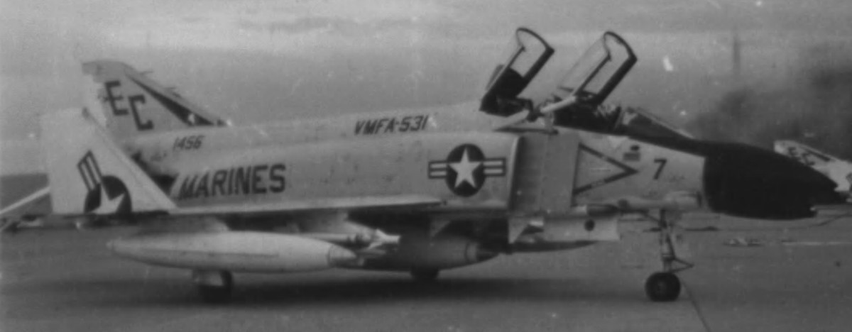 vmfa-531 grey ghosts marine fighter attack squadron f-4b phantom usmc 26 da nang air base vietnam