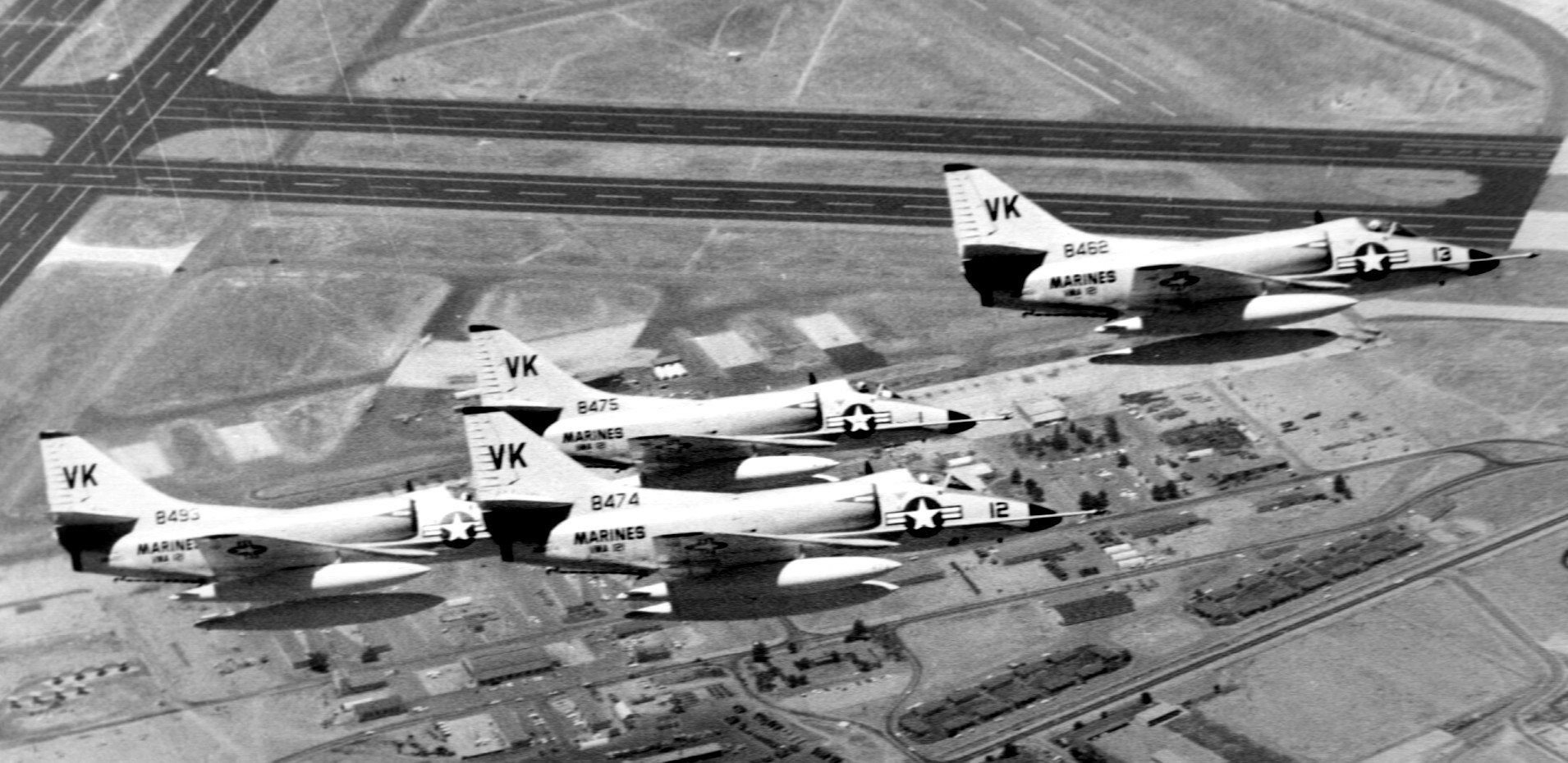 vma-121 green knights marine attack squadron a-4c skyhawk 04 mcas el toro california