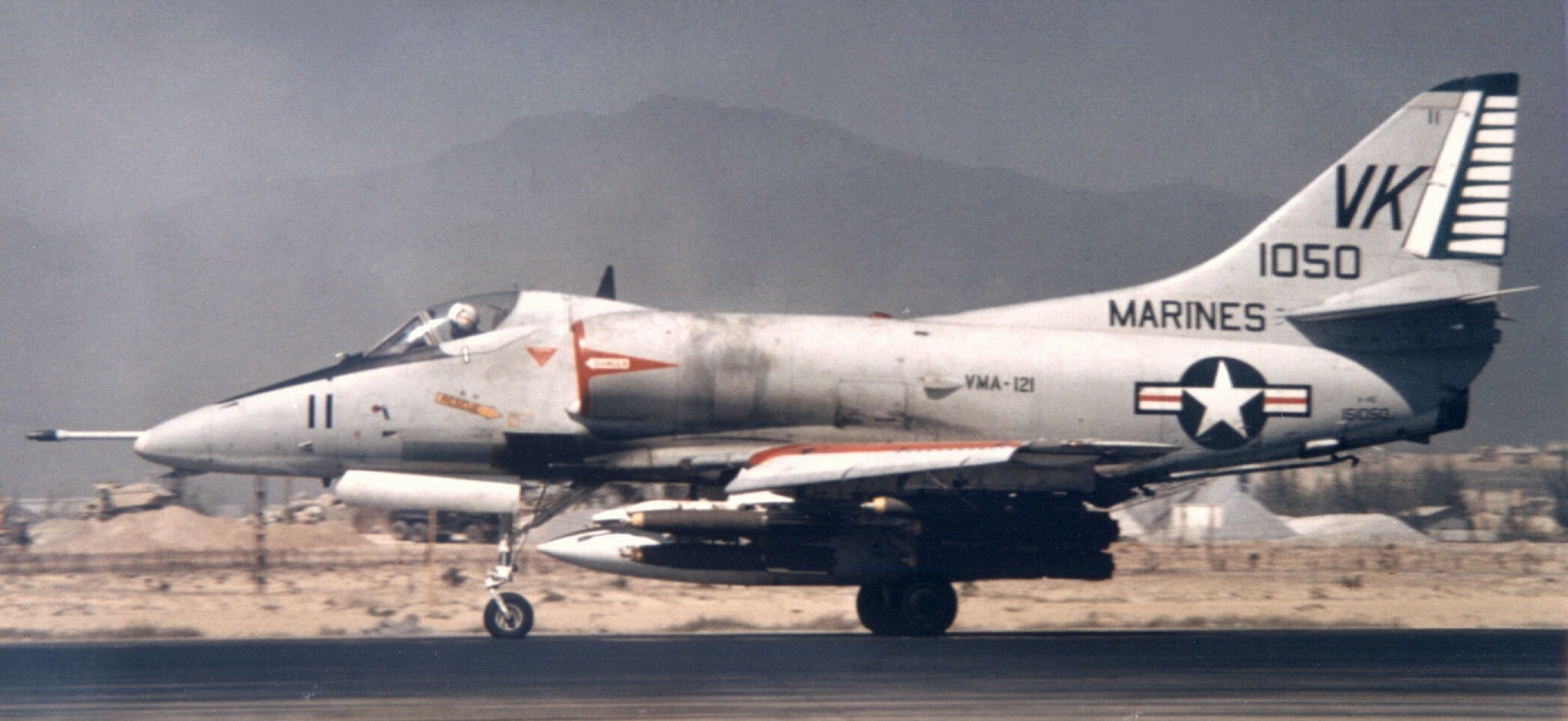vma-121 green knights marine attack squadron a-4e skyhawk 06 vietnam war