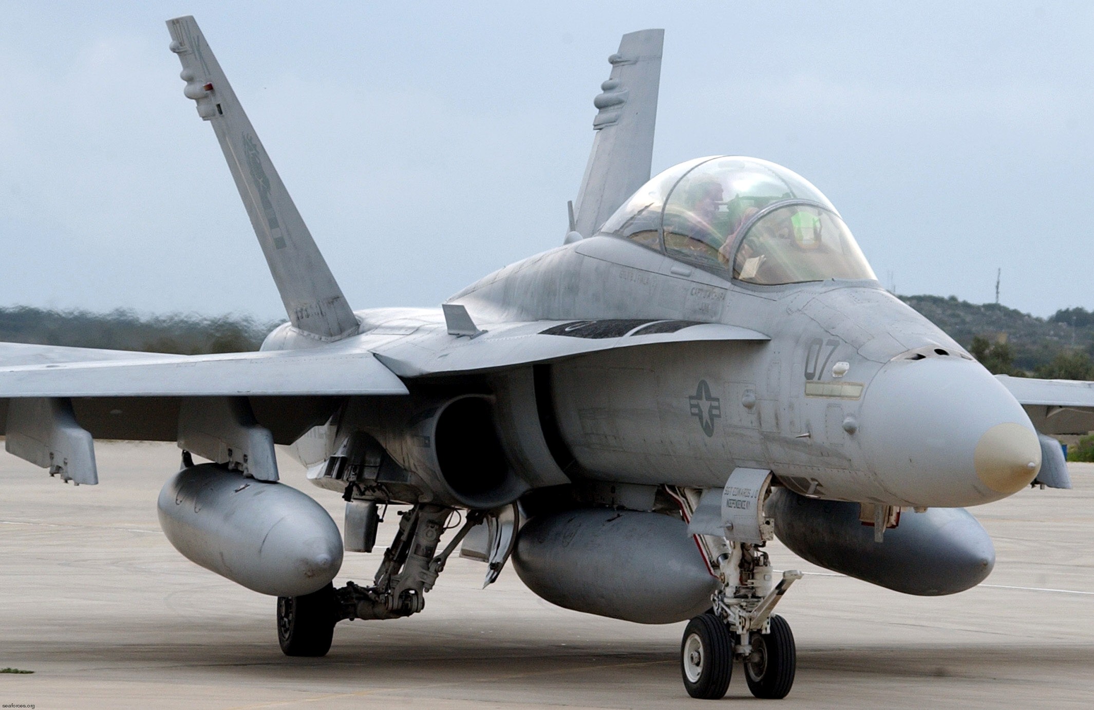 vmfa(aw)-121 green knights marine fighter attack squadron f/a-18d hornet mcas miramar iwakuni 04x