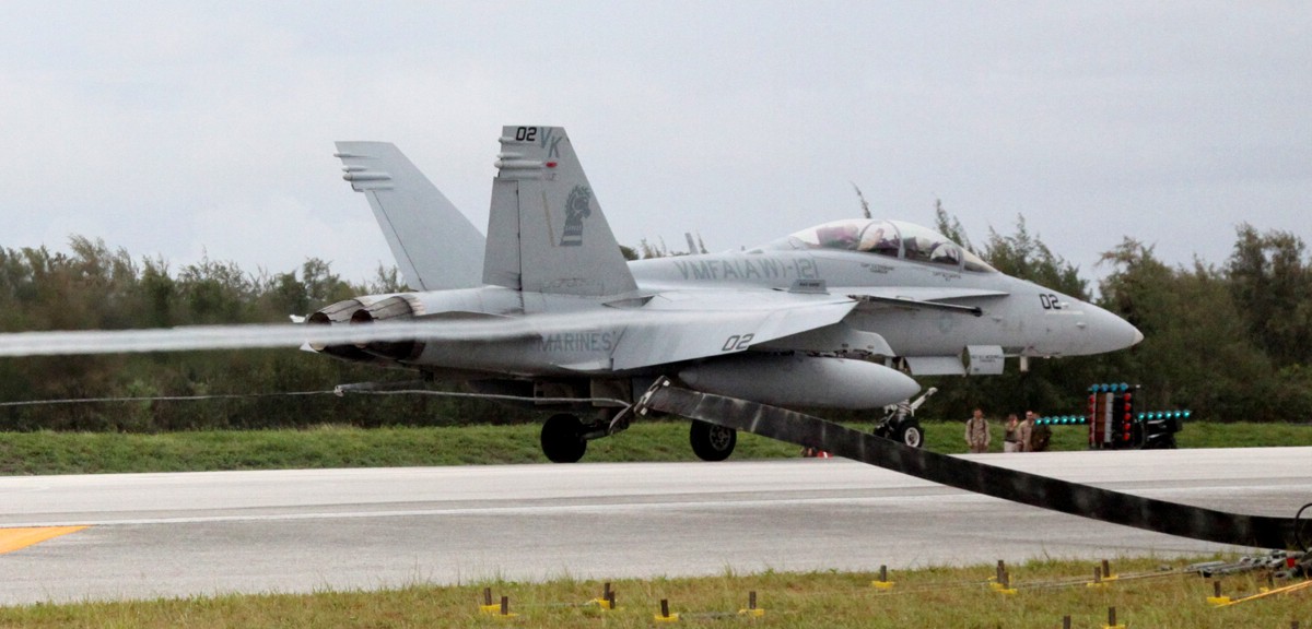vmfa(aw)-121 green knights marine fighter attack squadron f/a-18d hornet 09