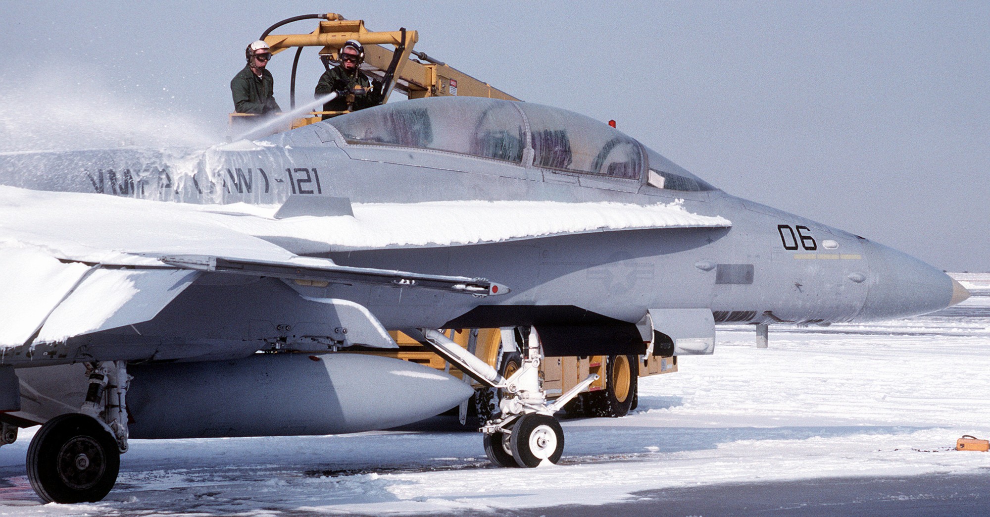 vmfa(aw)-121 green knights marine fighter attack squadron f/a-18d hornet 11