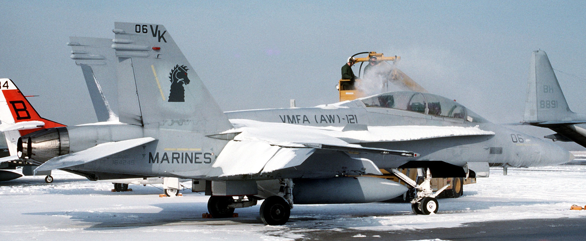 vmfa(aw)-121 green knights marine fighter attack squadron f/a-18d hornet 14
