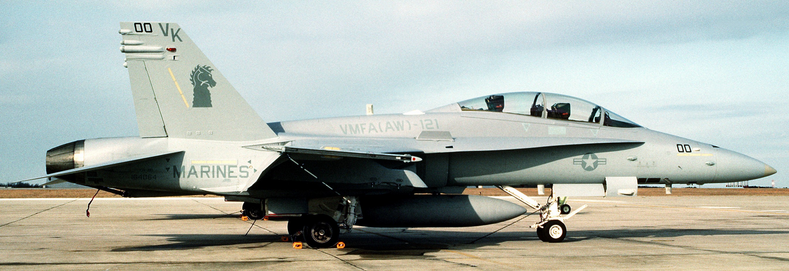 vmfa(aw)-121 green knights marine fighter attack squadron f/a-18d hornet 17