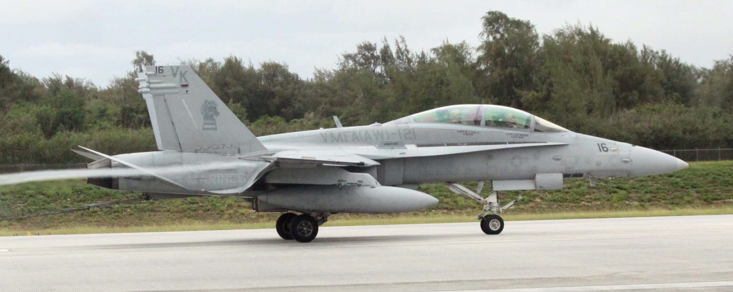vmfa(aw)-121 green knights marine fighter attack squadron f/a-18d hornet 34