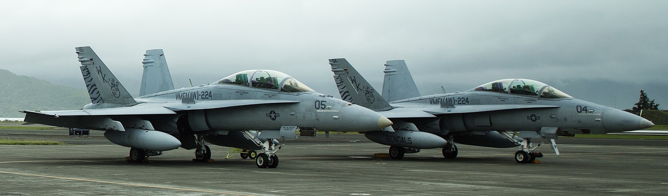 vmfa(aw)-224 bengals marine fighter attack squadron usmc f/a-18d hornet 21