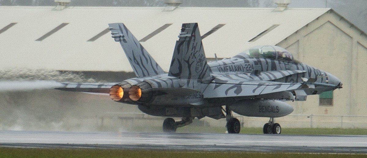 vmfa(aw)-224 bengals marine fighter attack squadron usmc f/a-18d hornet 23