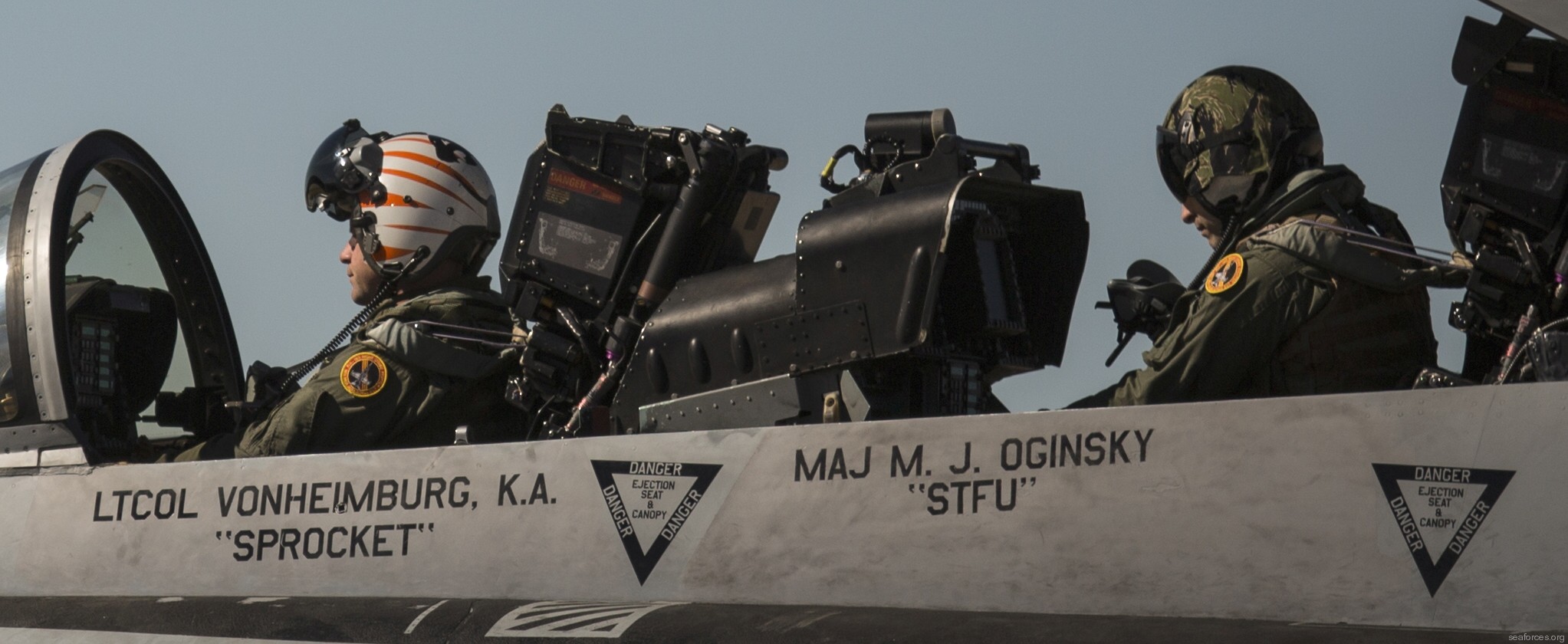 vmfa(aw)-224 bengals marine fighter attack squadron usmc f/a-18d hornet 45a cockpit
