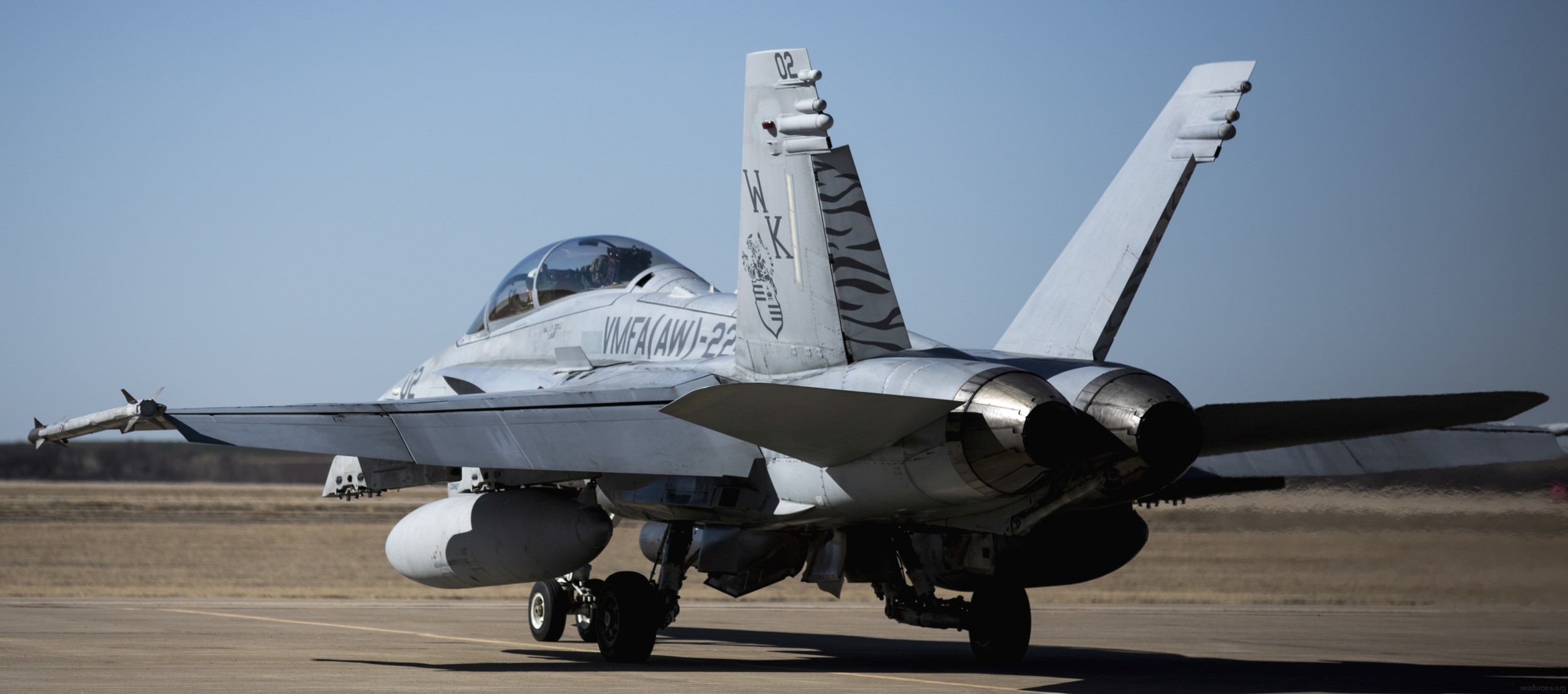 vmfa(aw)-224 bengals marine fighter attack squadron usmc f/a-18d hornet 47 exercise jaded thunder kansas