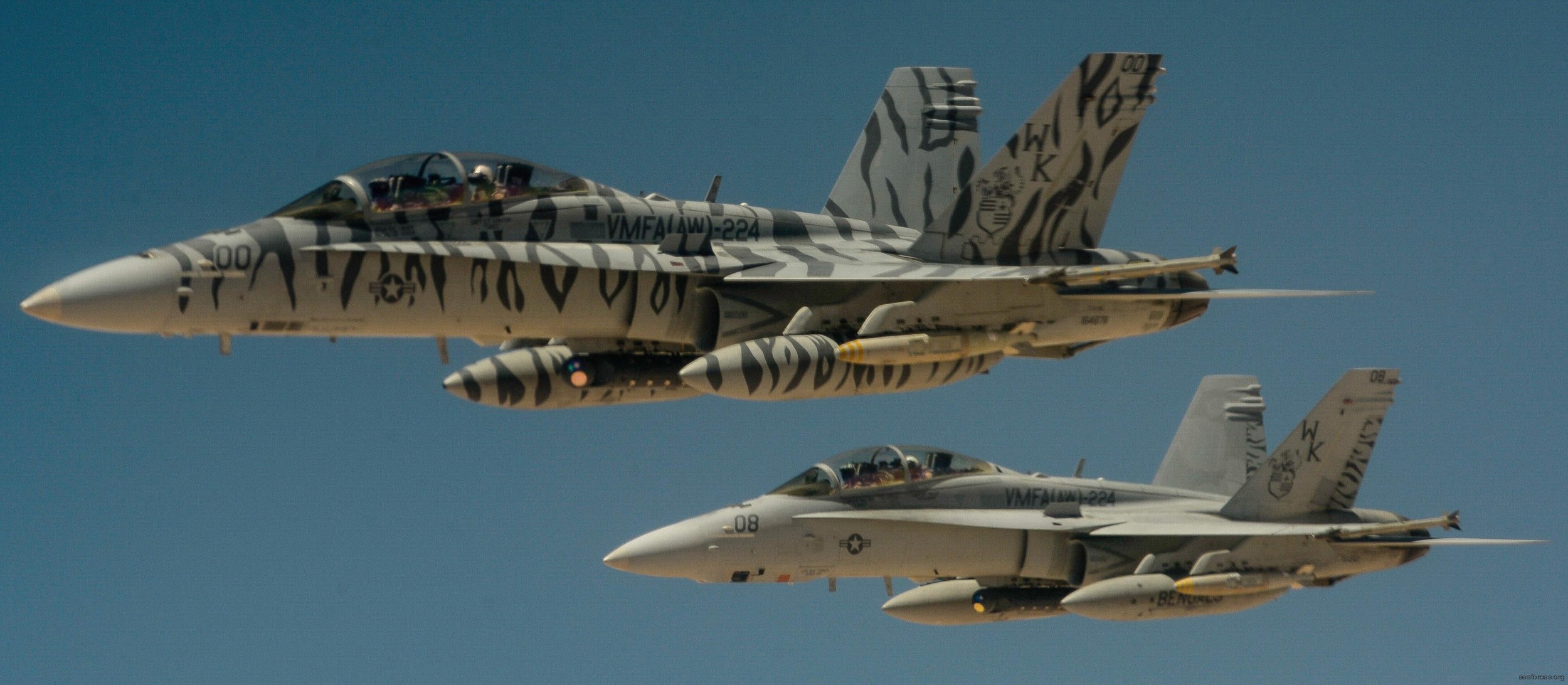vmfa(aw)-224 bengals marine fighter attack squadron usmc f/a-18d hornet 70