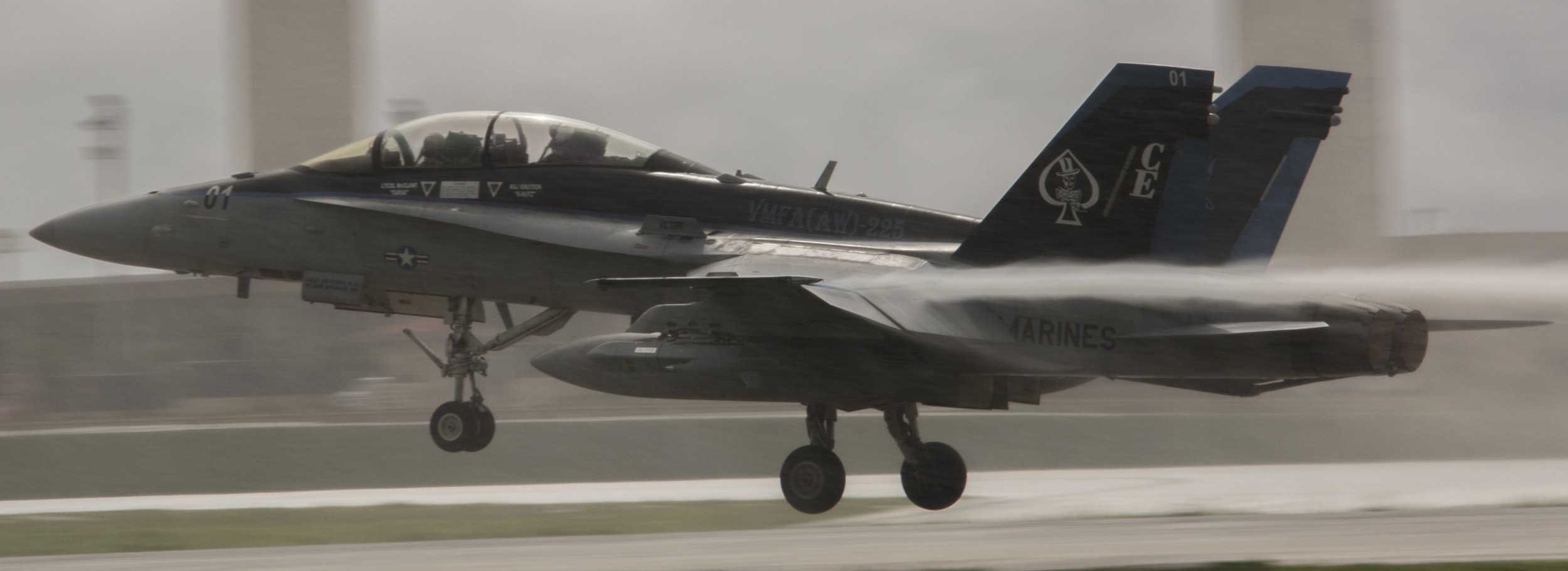 vmfa(aw)-225 vikings marine fighter attack squadron f/a-18d hornet 09 mcas iwakuni japan
