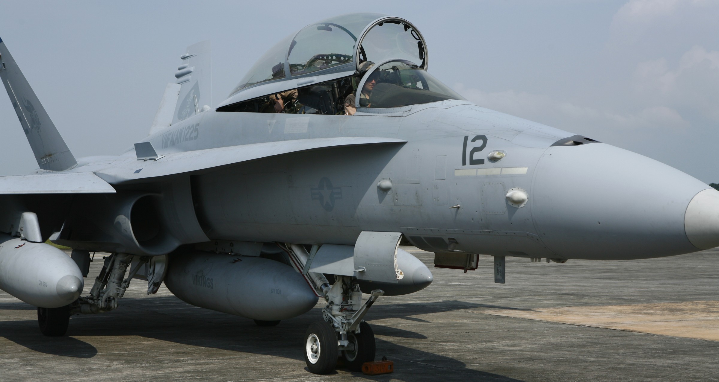 vmfa(aw)-225 vikings marine fighter attack squadron f/a-18d hornet 49 exercise air warrior malaysia