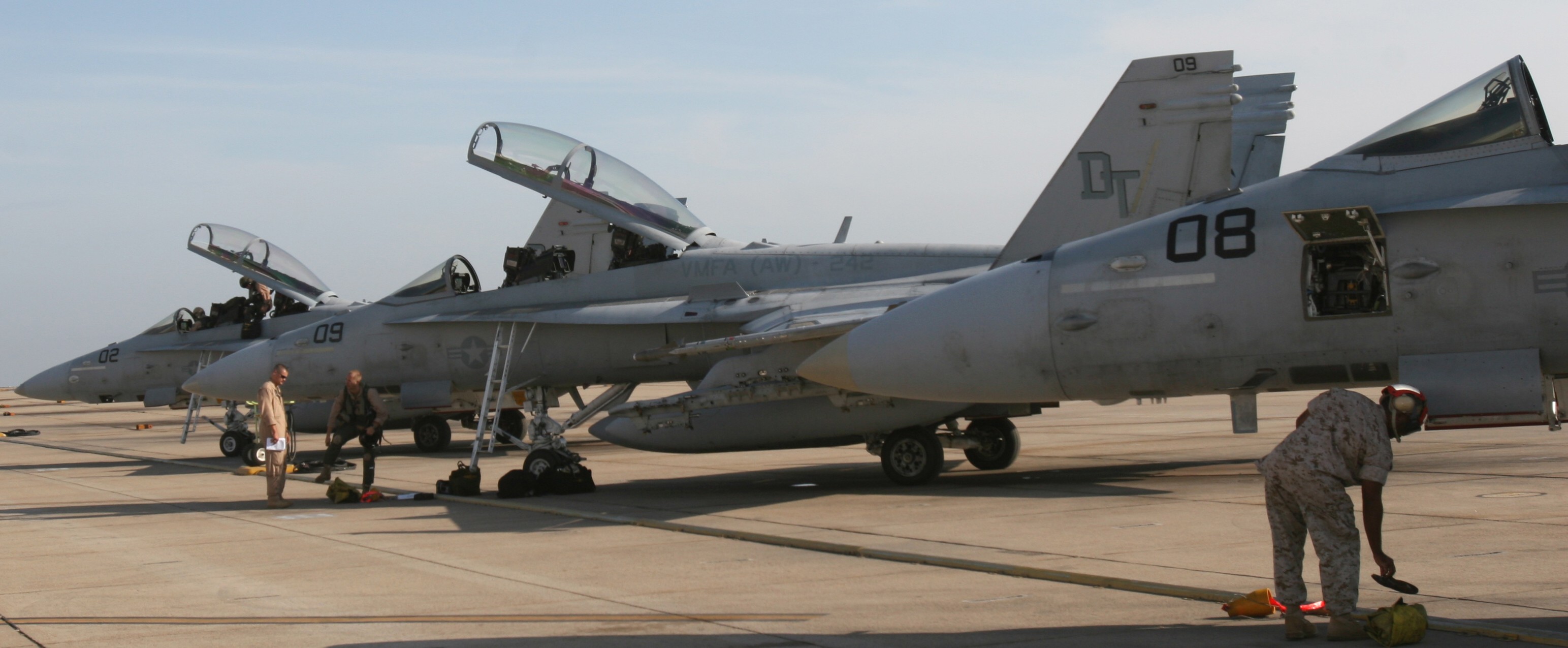 vmfa(aw)-242 bats marine all-weather fighter attack squadron usmc f/a-18d hornet 08 mcas miramar