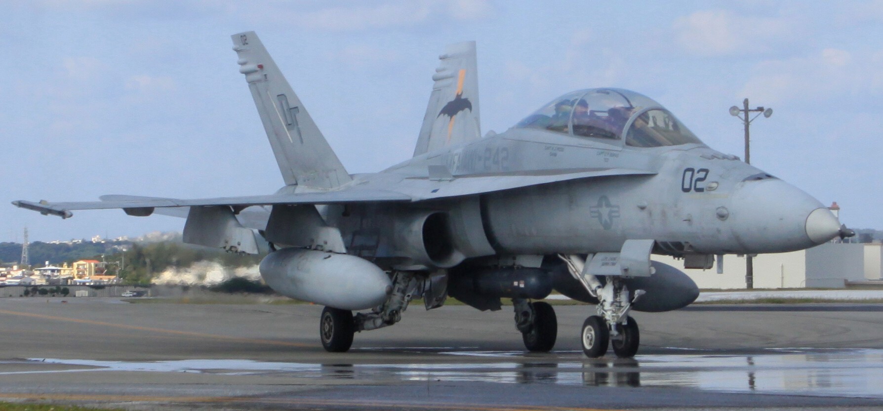 vmfa(aw)-242 bats marine all-weather fighter attack squadron usmc f/a-18d hornet 13
