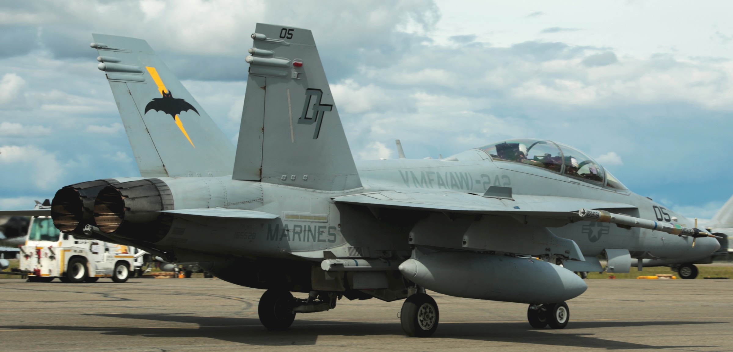 vmfa(aw)-242 bats marine all-weather fighter attack squadron usmc f/a-18d hornet 59 red flag alaska eielson afb
