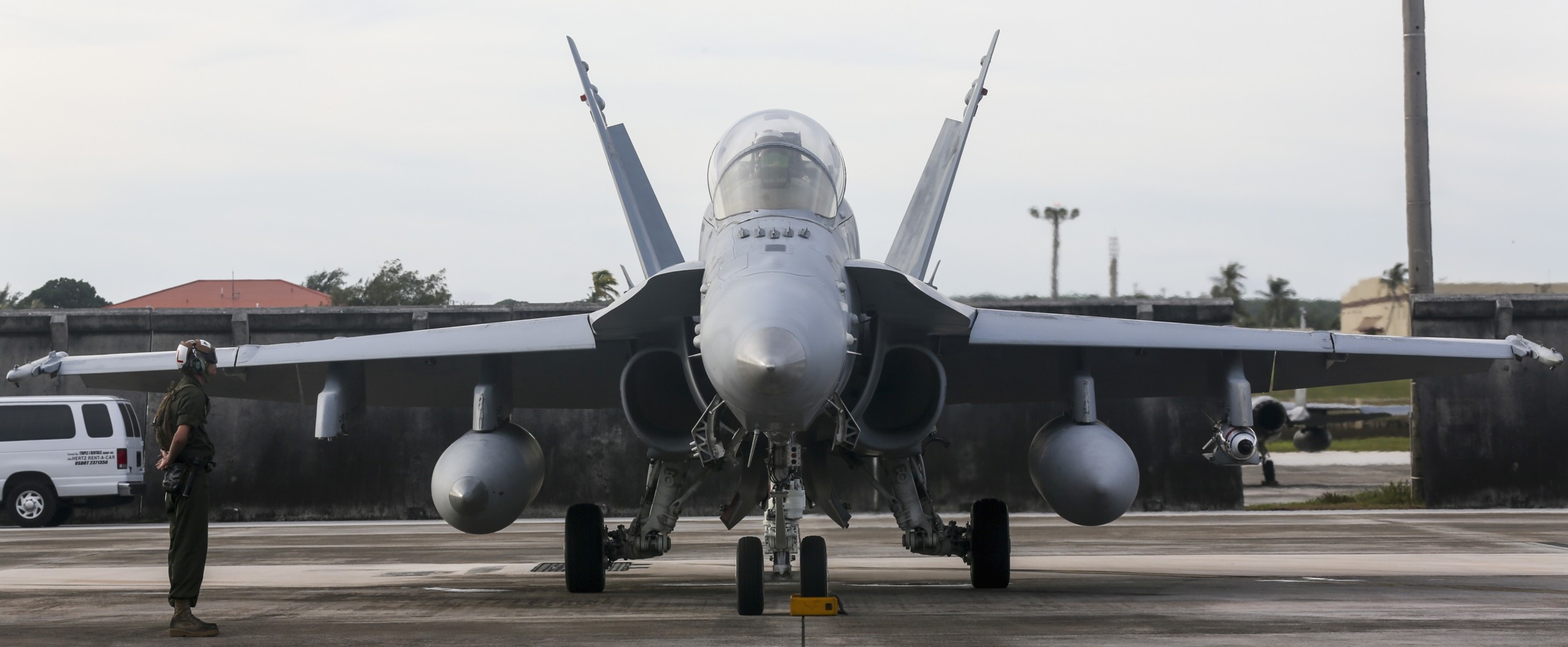 vmfa(aw)-242 bats marine all-weather fighter attack squadron usmc f/a-18d hornet 65