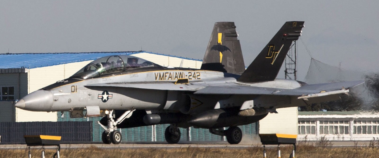 vmfa(aw)-242 bats marine all-weather fighter attack squadron usmc f/a-18d hornet 83 pohang air base korea