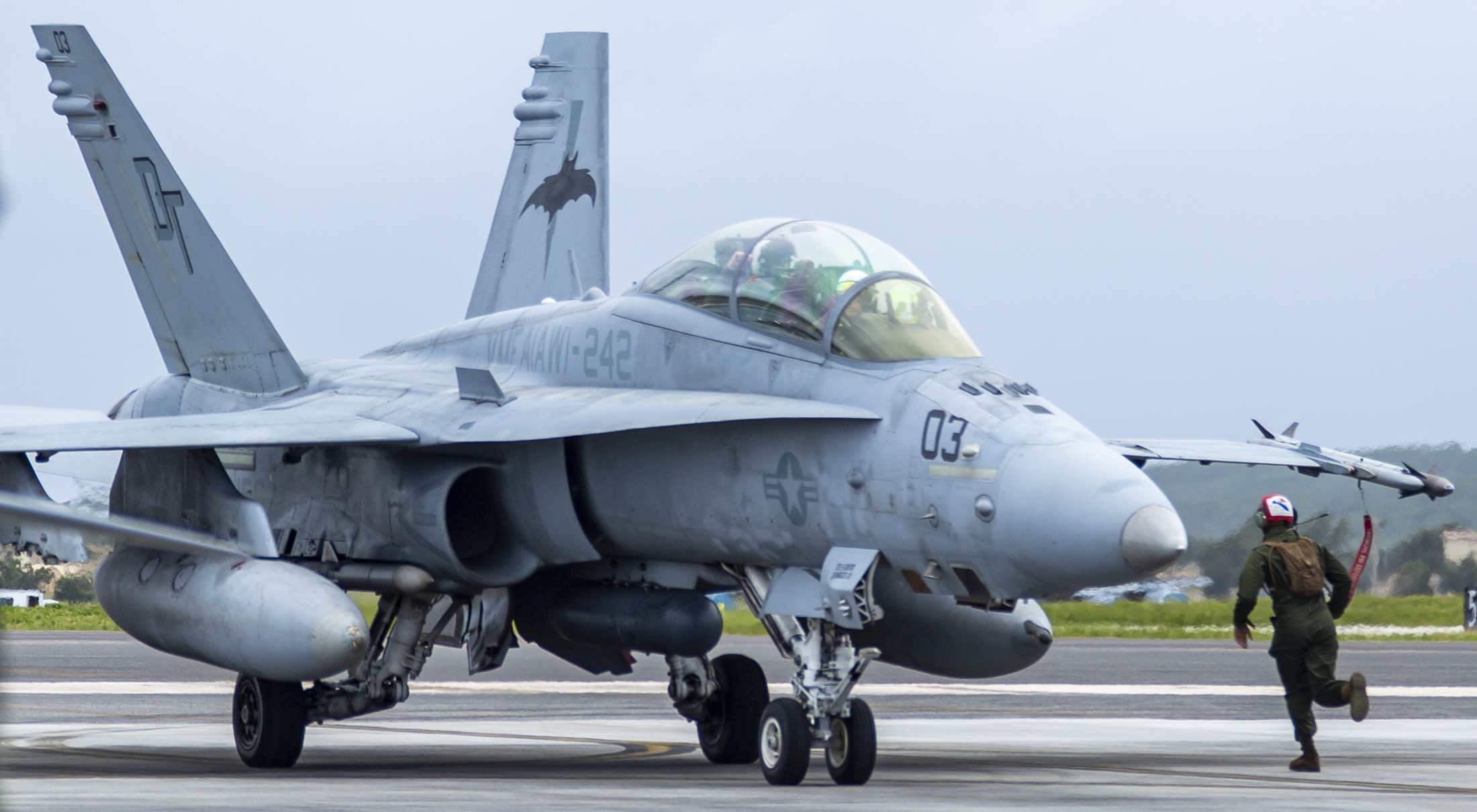 vmfa(aw)-242 bats marine all-weather fighter attack squadron usmc f/a-18d hornet 92 andersen afb guam