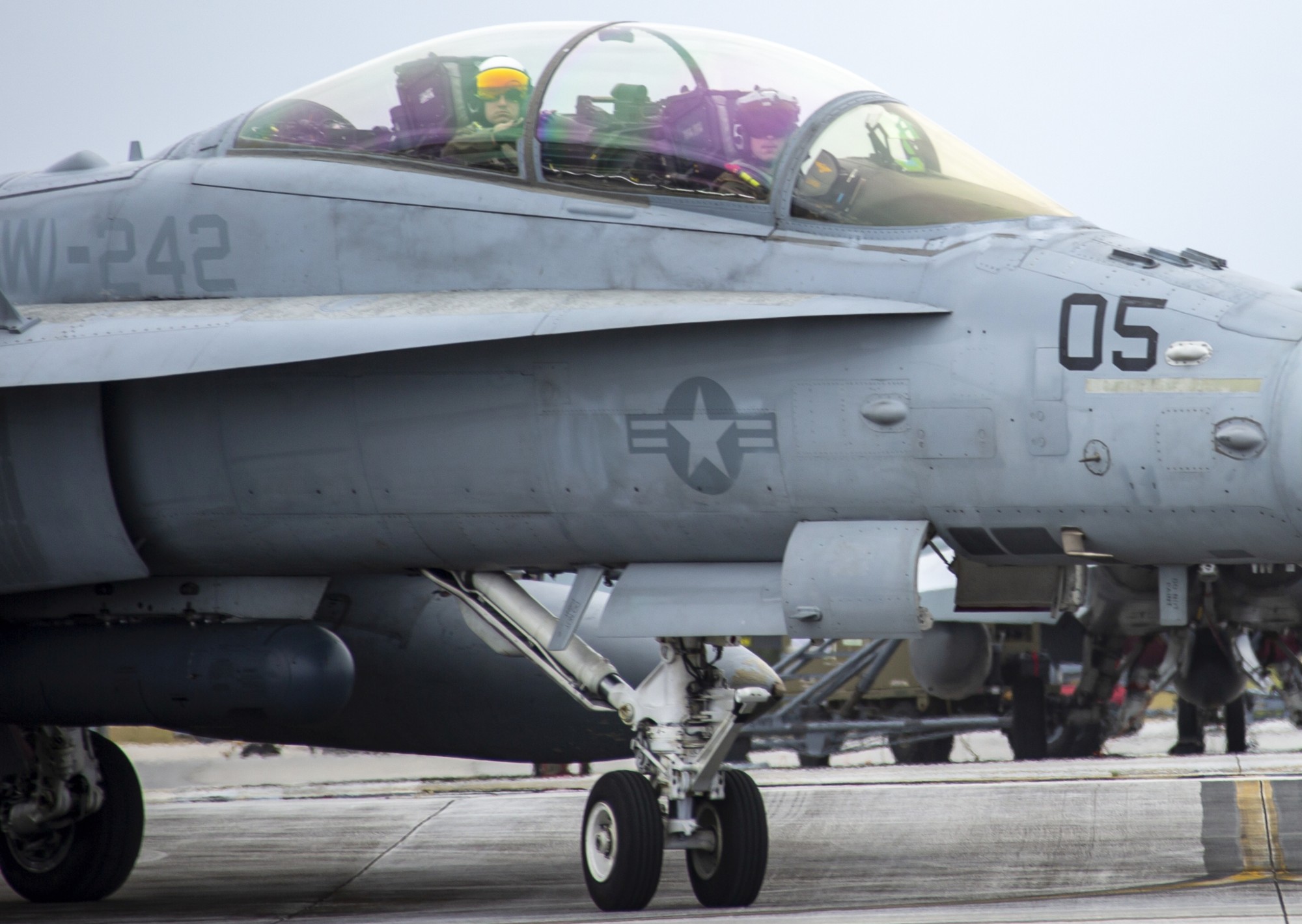 vmfa(aw)-242 bats marine all-weather fighter attack squadron usmc f/a-18d hornet 93