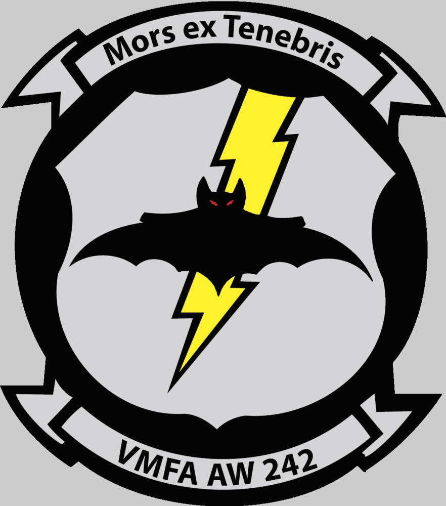 vmfa(aw)-242 bats insignia crest patch badge marine all-weather fighter attack squadron usmc f/a-18d hornet 02x