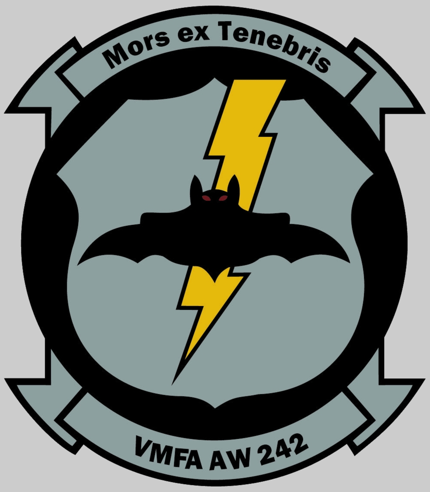 vmfa(aw)-242 bats insignia crest patch badge marine all-weather fighter attack squadron usmc f/a-18d hornet 03c