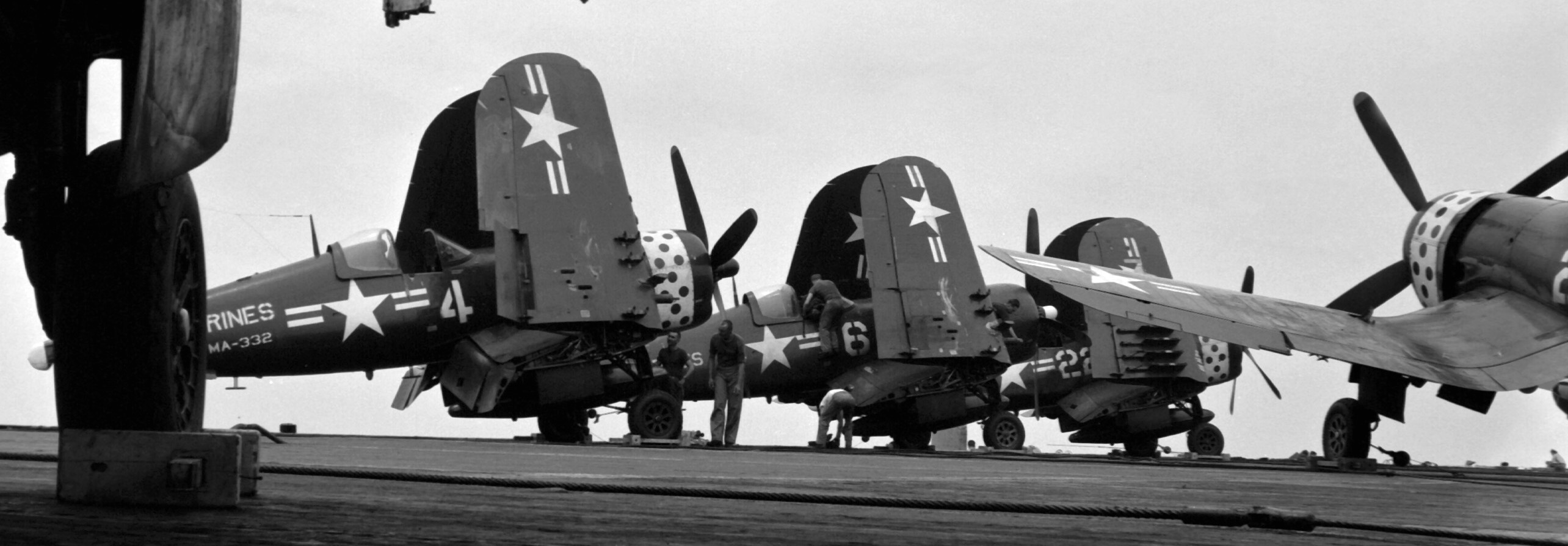 vma-332 polka dots marine attack squadron f4u-4 corsair usmc 04