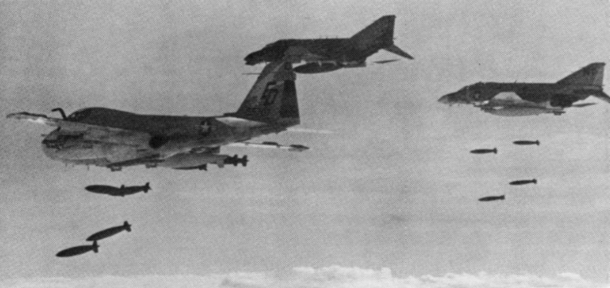 vma(aw)-533 hawks marine attack squadron all weather usmc a-6a intruder bombing cambodia