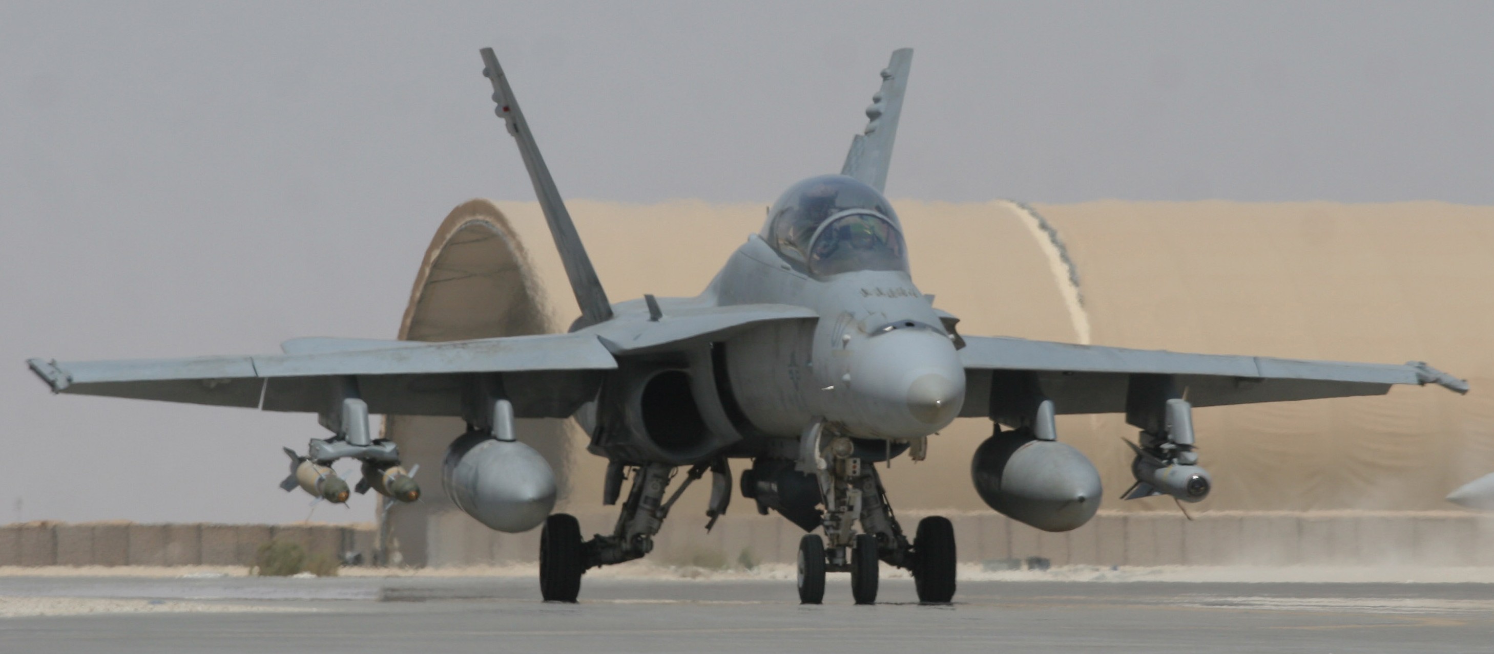 vmfa(aw)-533 hawks marine fighter attack squadron usmc f/a-18d hornet 09 al asad iraq