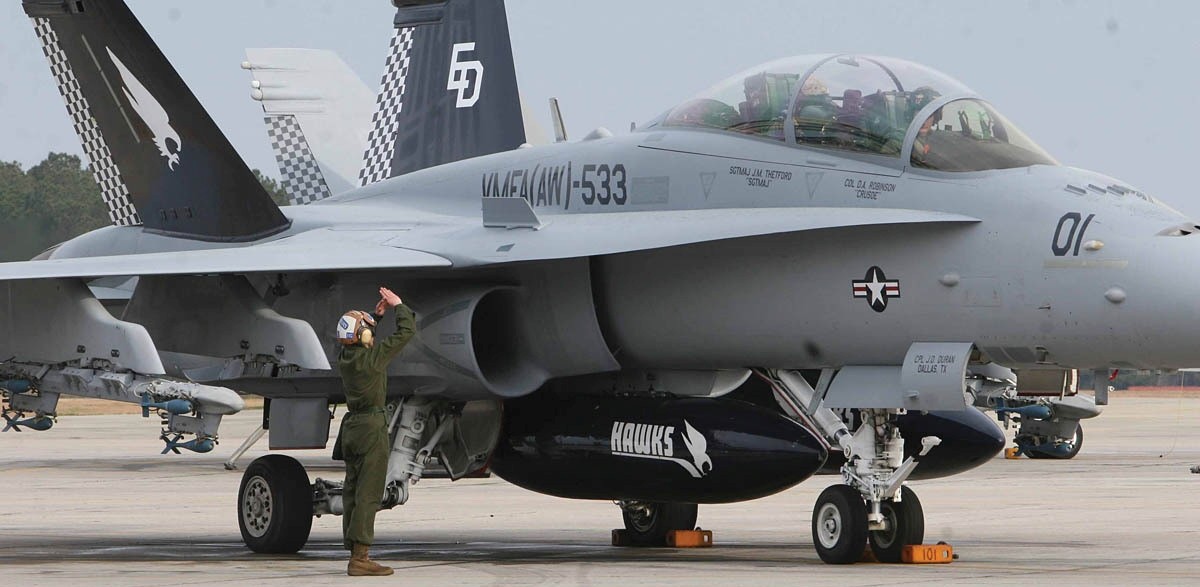 vmfa(aw)-533 hawks marine fighter attack squadron usmc f/a-18d hornet 11 mcas beaufort