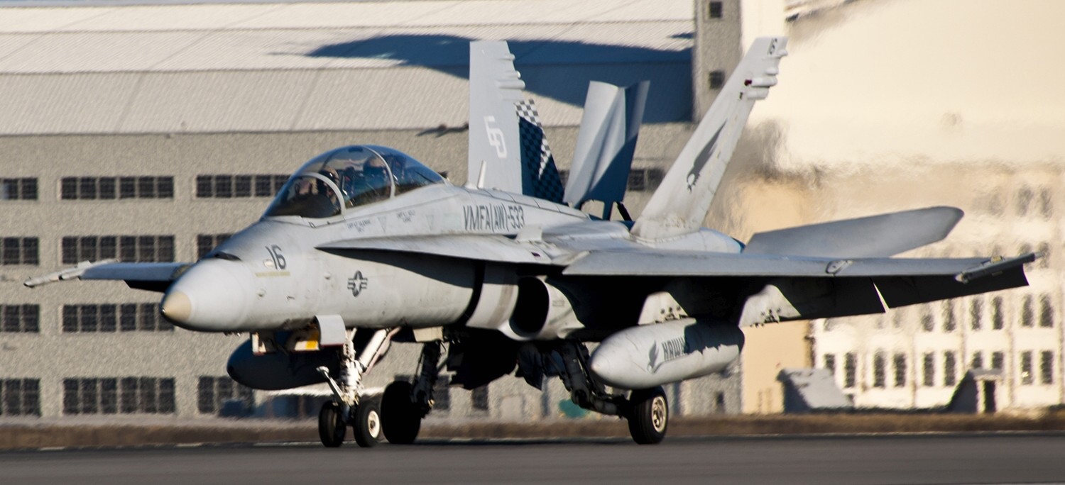 vmfa(aw)-533 hawks marine fighter attack squadron usmc f/a-18d hornet 15