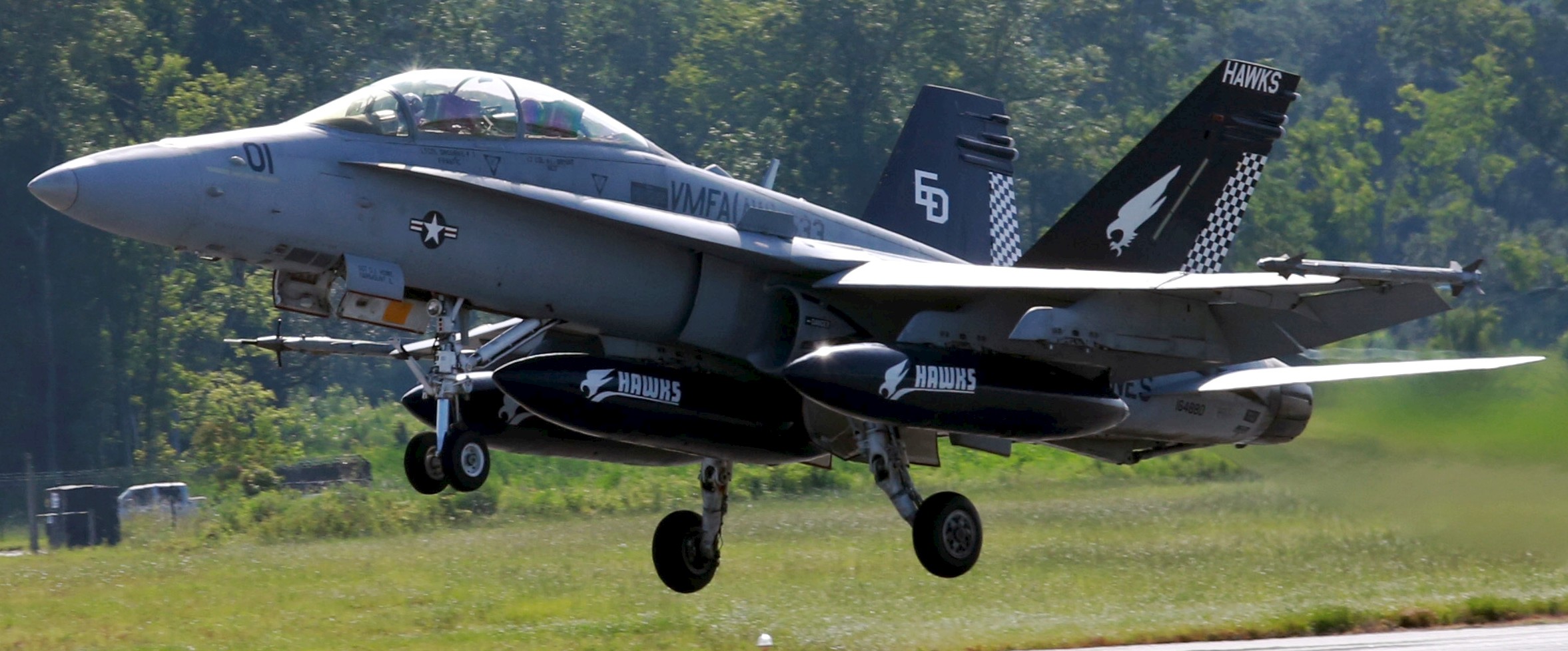 vmfa(aw)-533 hawks marine fighter attack squadron usmc f/a-18d hornet 17