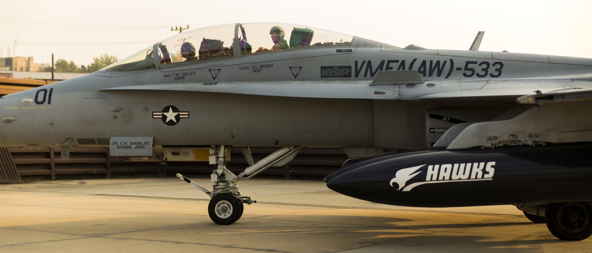 vmfa(aw)-533 hawks marine fighter attack squadron usmc f/a-18d hornet 22 osan air base korea