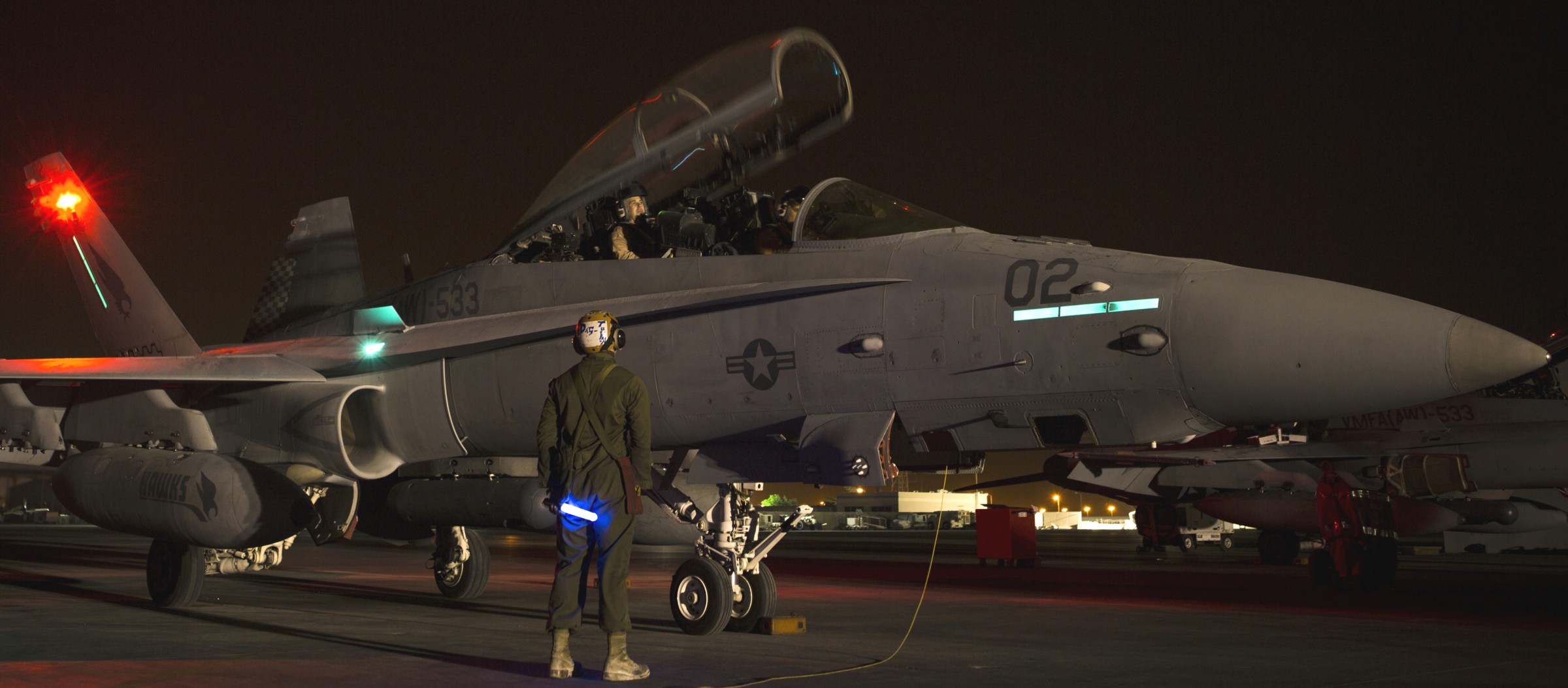 vmfa(aw)-533 hawks marine fighter attack squadron usmc f/a-18d hornet 30 night operations