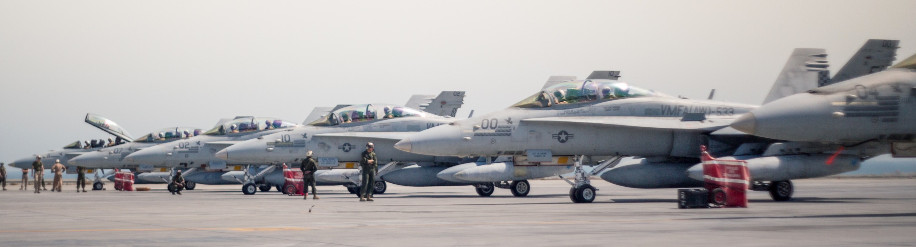 vmfa(aw)-533 hawks marine fighter attack squadron usmc f/a-18d hornet 40