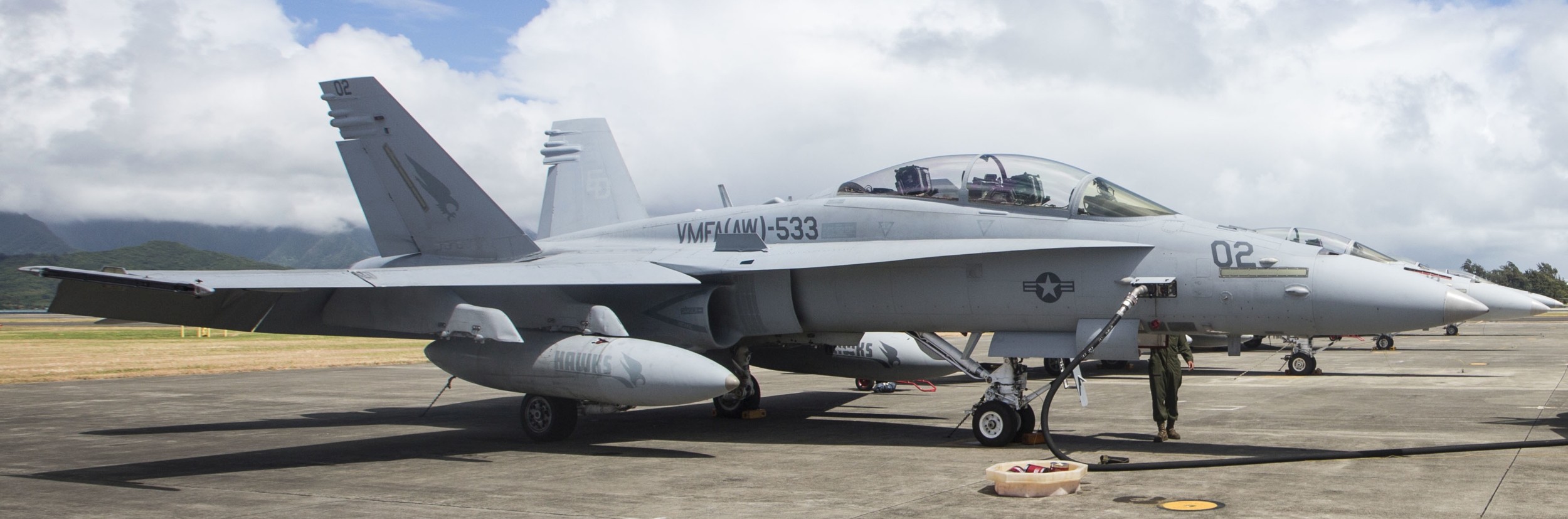 vmfa(aw)-533 hawks marine fighter attack squadron usmc f/a-18d hornet 52 kaneohe bay usmc