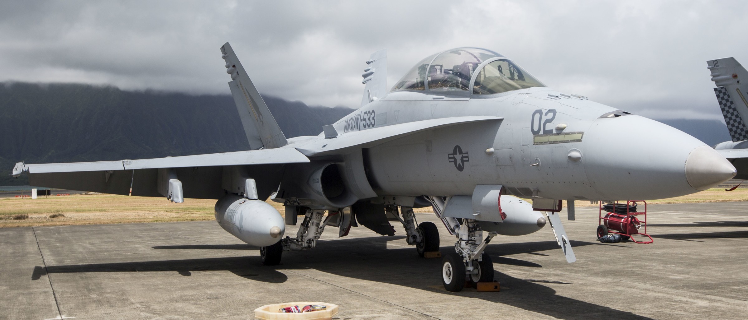 vmfa(aw)-533 hawks marine fighter attack squadron usmc f/a-18d hornet 54 mcb hawaii kaneohe bay