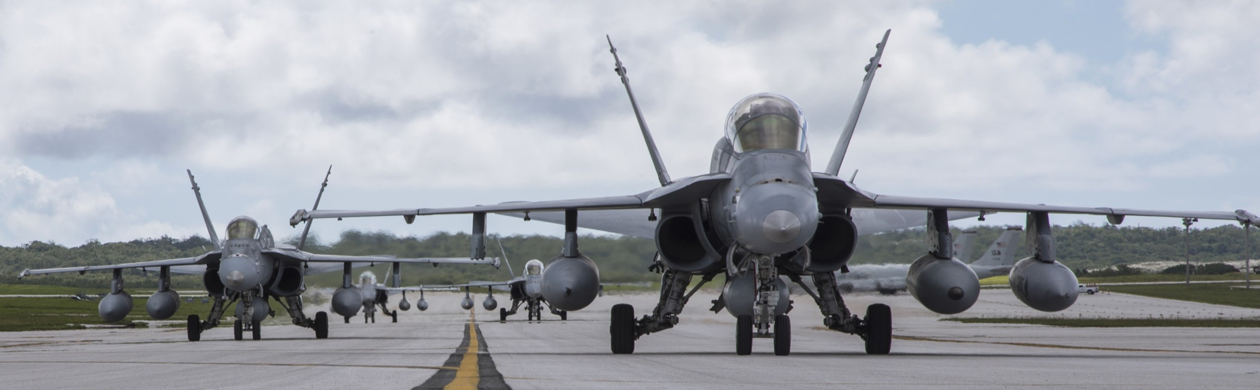 vmfa(aw)-533 hawks marine fighter attack squadron usmc f/a-18d hornet 59 andersen afb guam