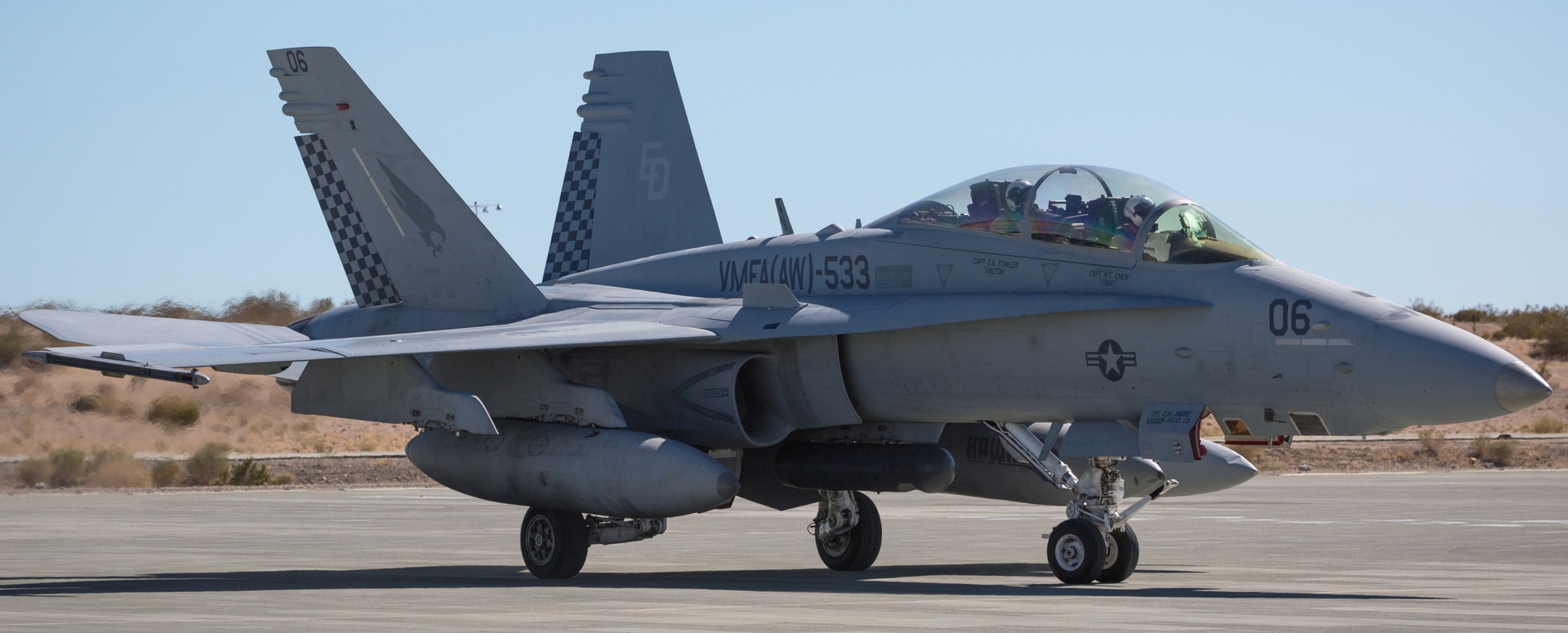 vmfa(aw)-533 hawks marine fighter attack squadron usmc f/a-18d hornet 64 mcagcc twentynine palms california