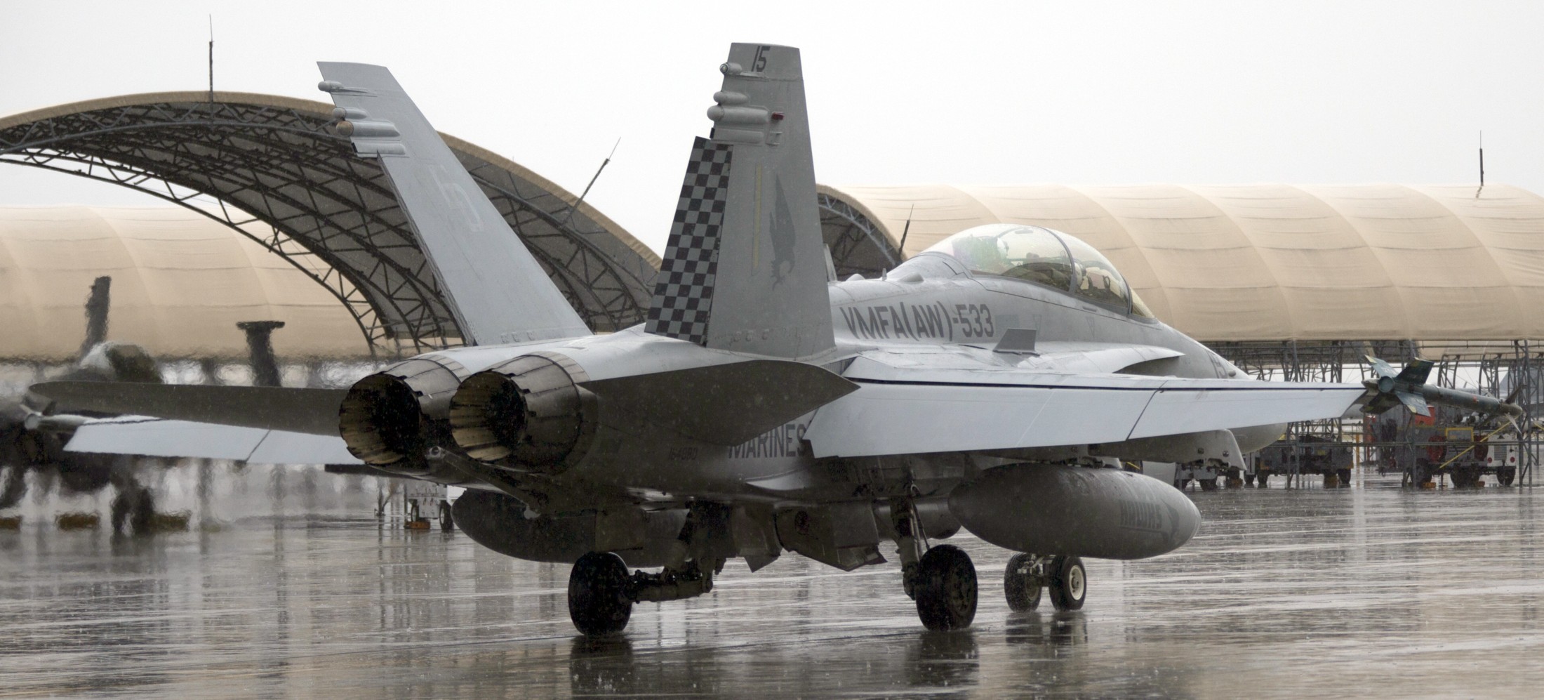 vmfa(aw)-533 hawks marine fighter attack squadron usmc f/a-18d hornet 86