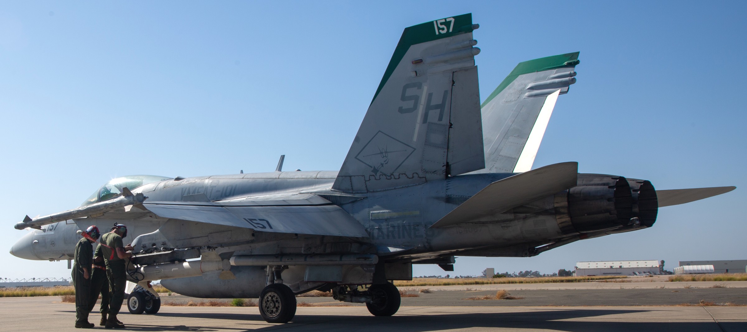 vmfat-101 sharpshooters marine fighter attack training squadron f/a-18c hornet mcas miramar california 107