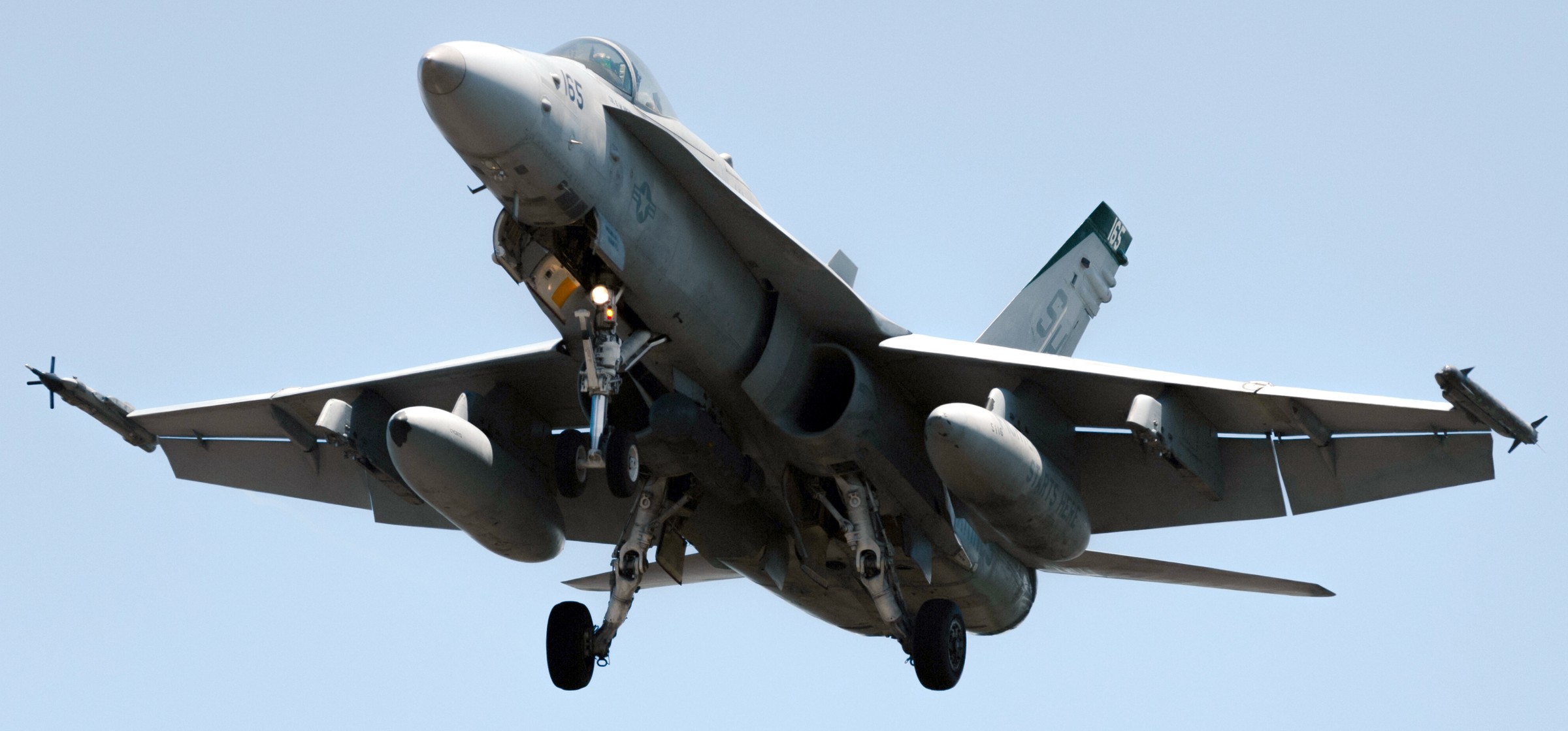 vmfat-101 sharpshooters marine fighter attack training squadron f/a-18c hornet macdill afb florida 118