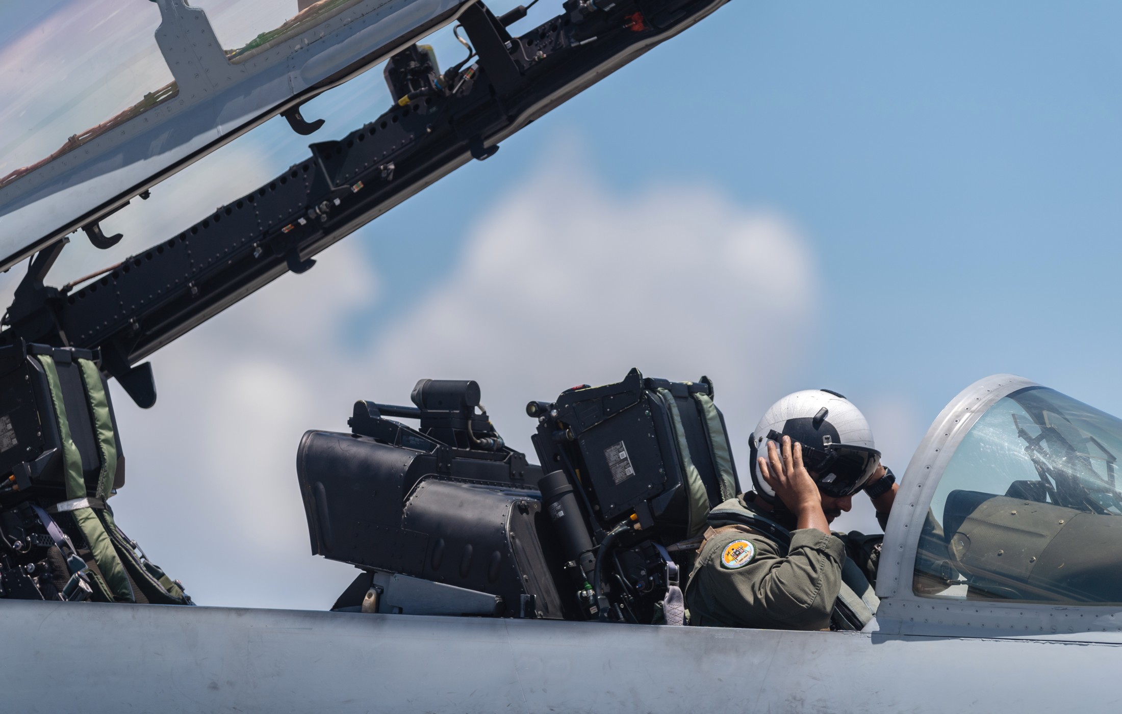 vmfat-101 sharpshooters marine fighter attack training squadron f/a-18d hornet macdill afb florida 119