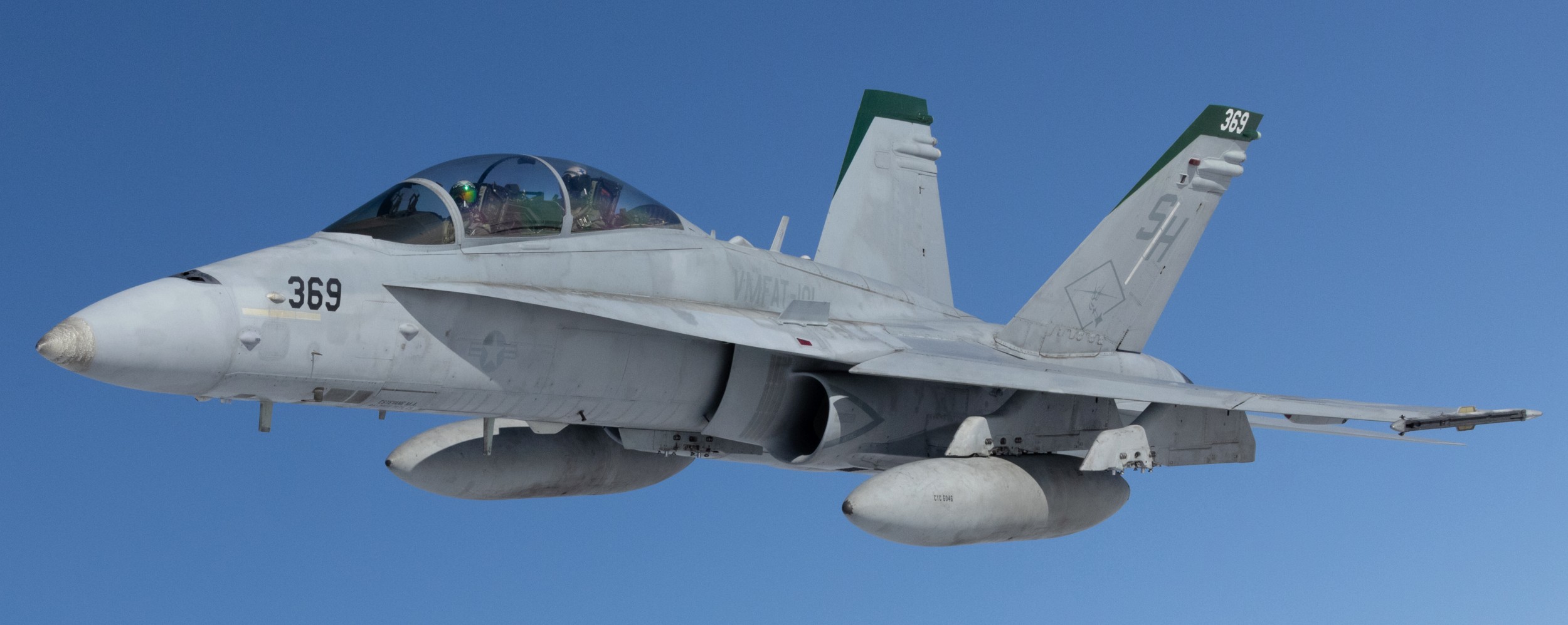 vmfat-101 sharpshooters marine fighter attack training squadron f/a-18d hornet final flight 123