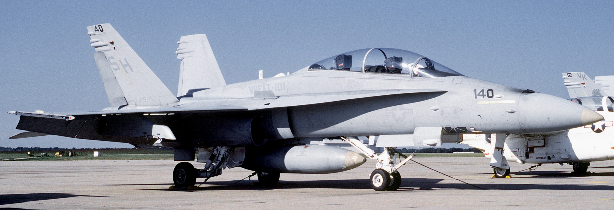 vmfat-101 sharpshooters marine fighter attack training squadron f/a-18d hornet 84