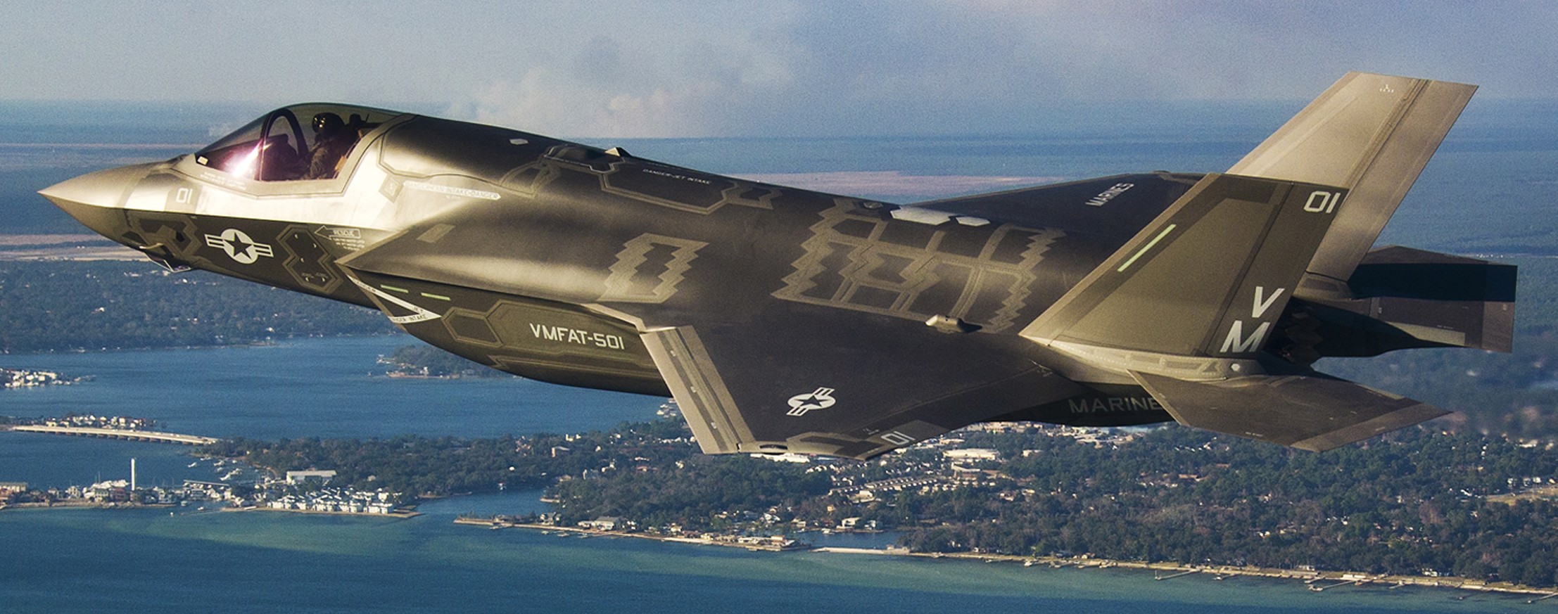 vmfat-501 warlords marine fighter attack training squadron usmc f-35b lightning ii jsf 67 eglin air force base florida